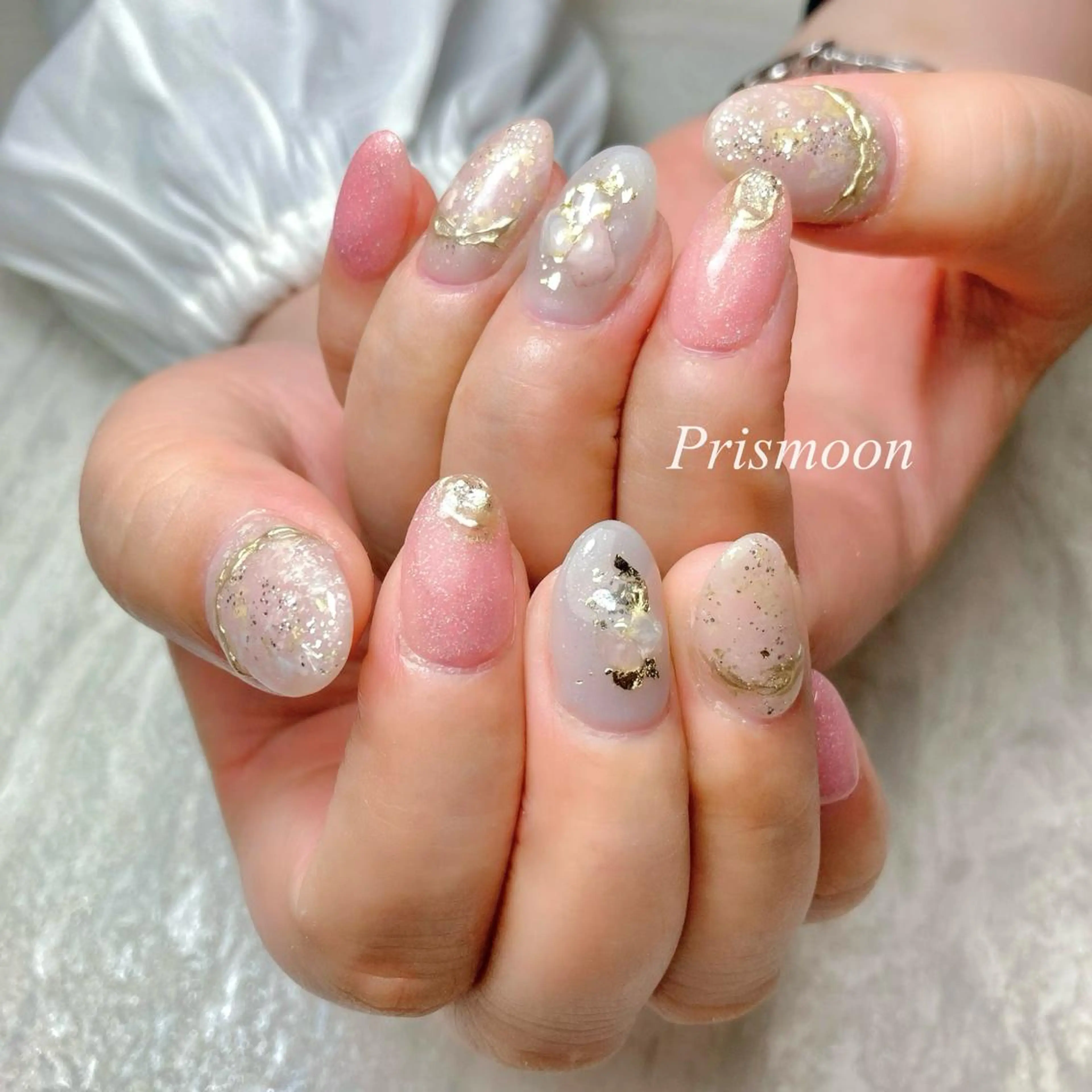 ネイル キラキラネイル ニュアンスネイル Prismoon  Nail所属・Prismoon Nailのネイルデザイン