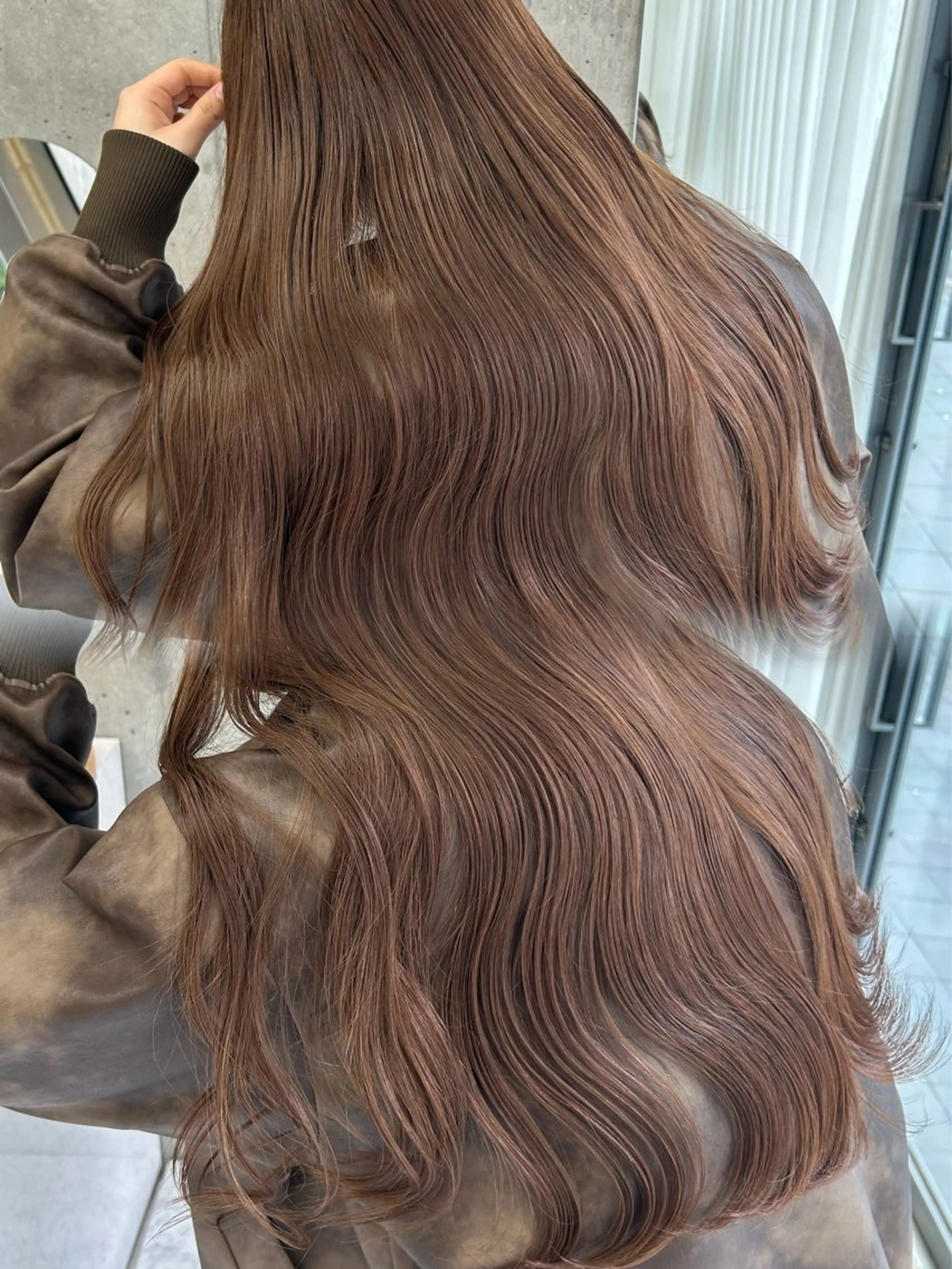ロング レイヤーカット ヘアカラー トリートメント Lomalia Yuukaのヘアスタイル