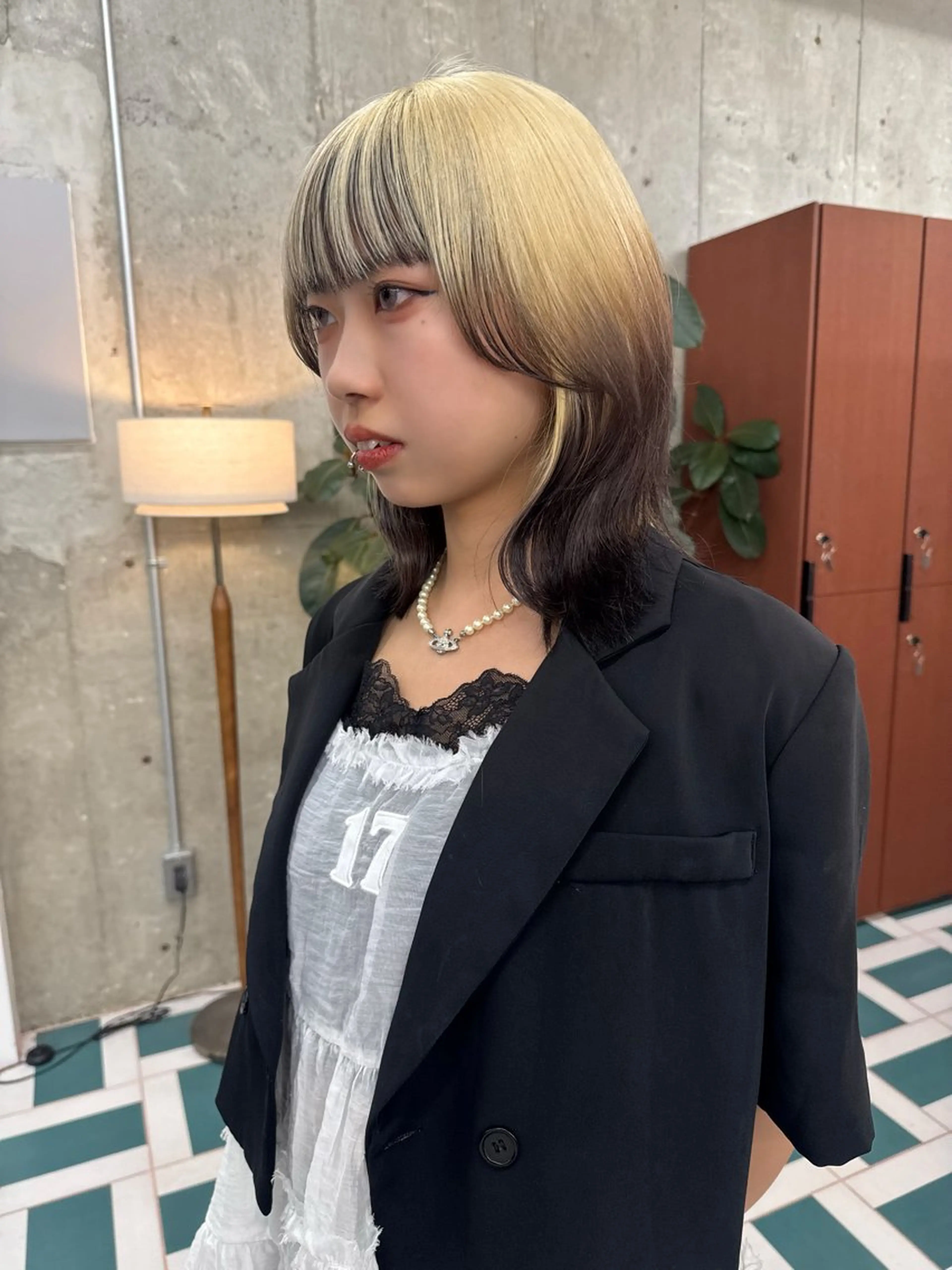 ミディアム カラー デザインカラー レイヤーカット カット ヘアカラー noe'所属・☺︎MIKU☺︎栄/ ボブ/ブリーチカラーのヘアスタイル