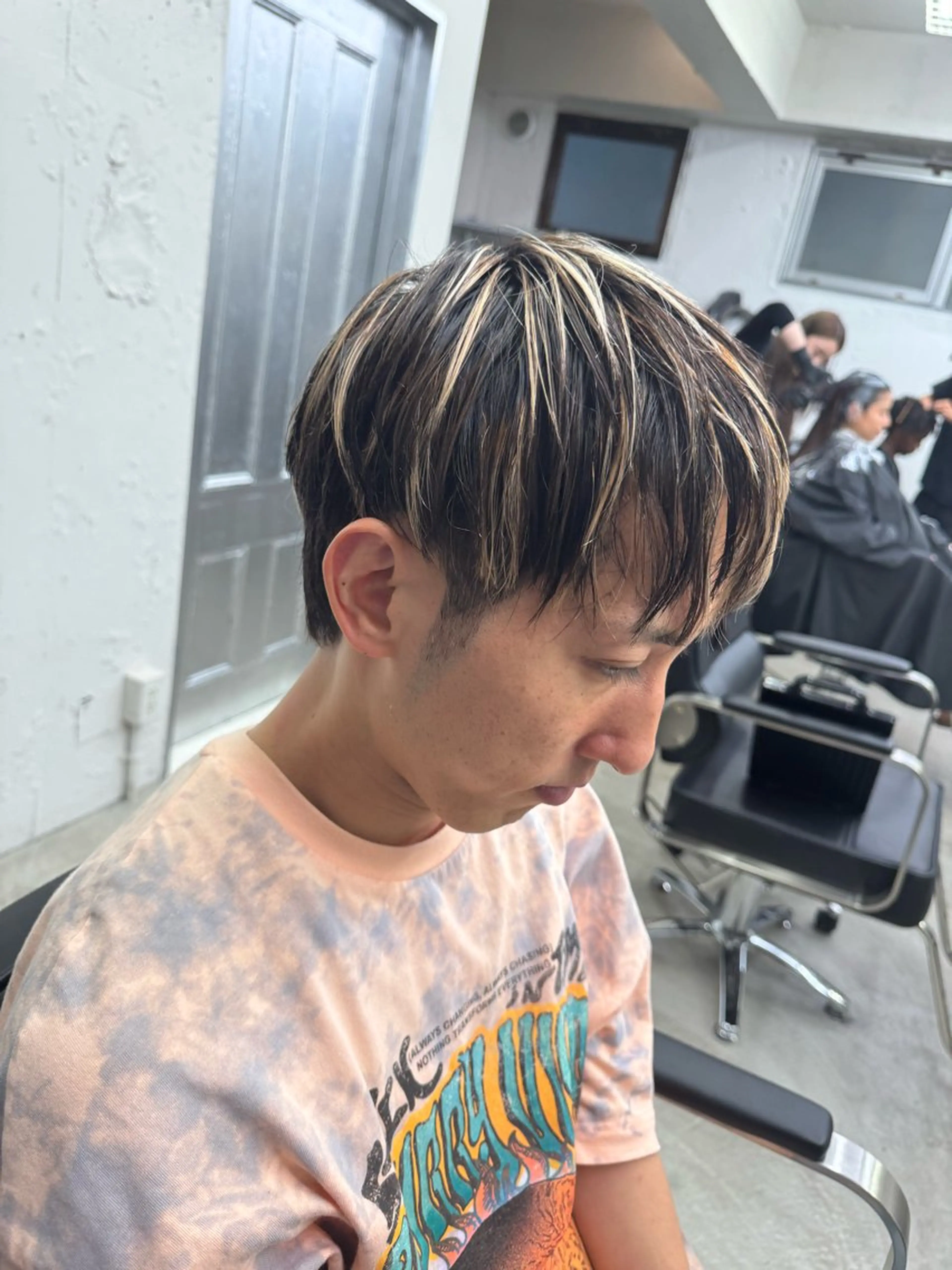 ショート カラー メンズ メンズハイライト メンズメッシュ ハイライトカラー メッシュ ハイライト カット ヘアカラー トリートメント 💈メンズ特化💈 TASUKUのヘアスタイル
