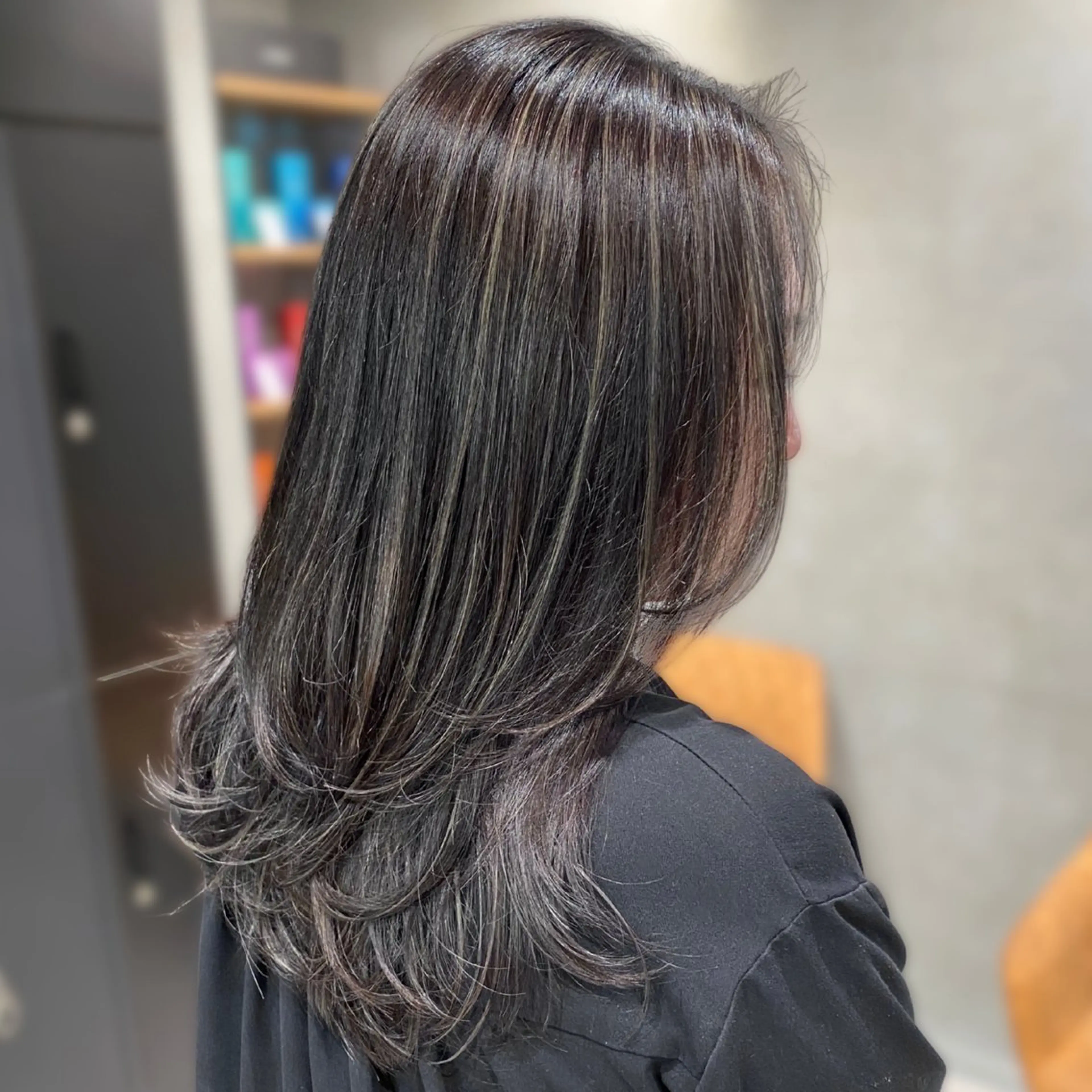 【人気No.1✨】レイヤーカット➕ハイライトカラー➕Aujua1トリートメントの写真