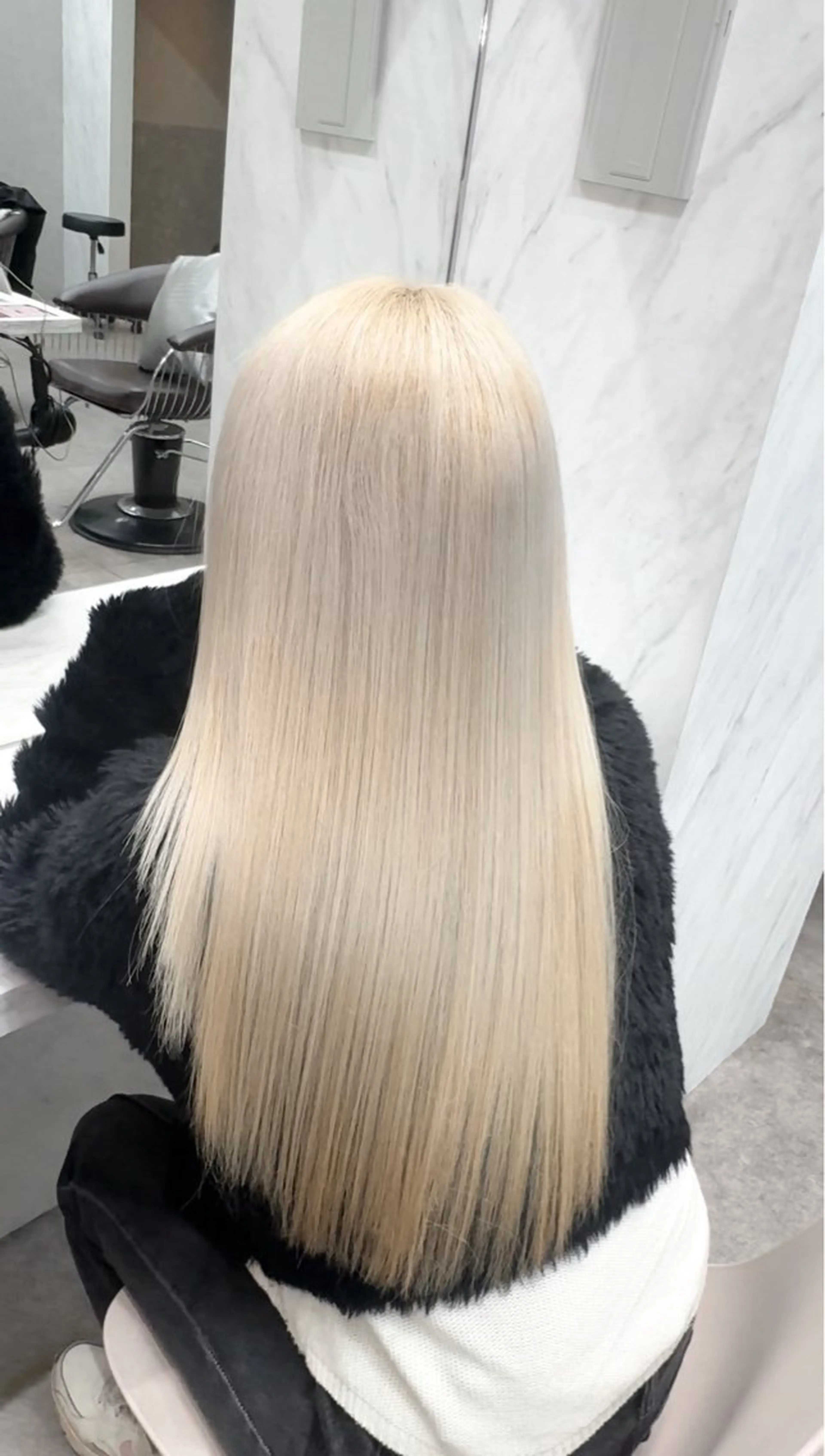 ロング ヘアカラー 坂口 京平のヘアスタイル