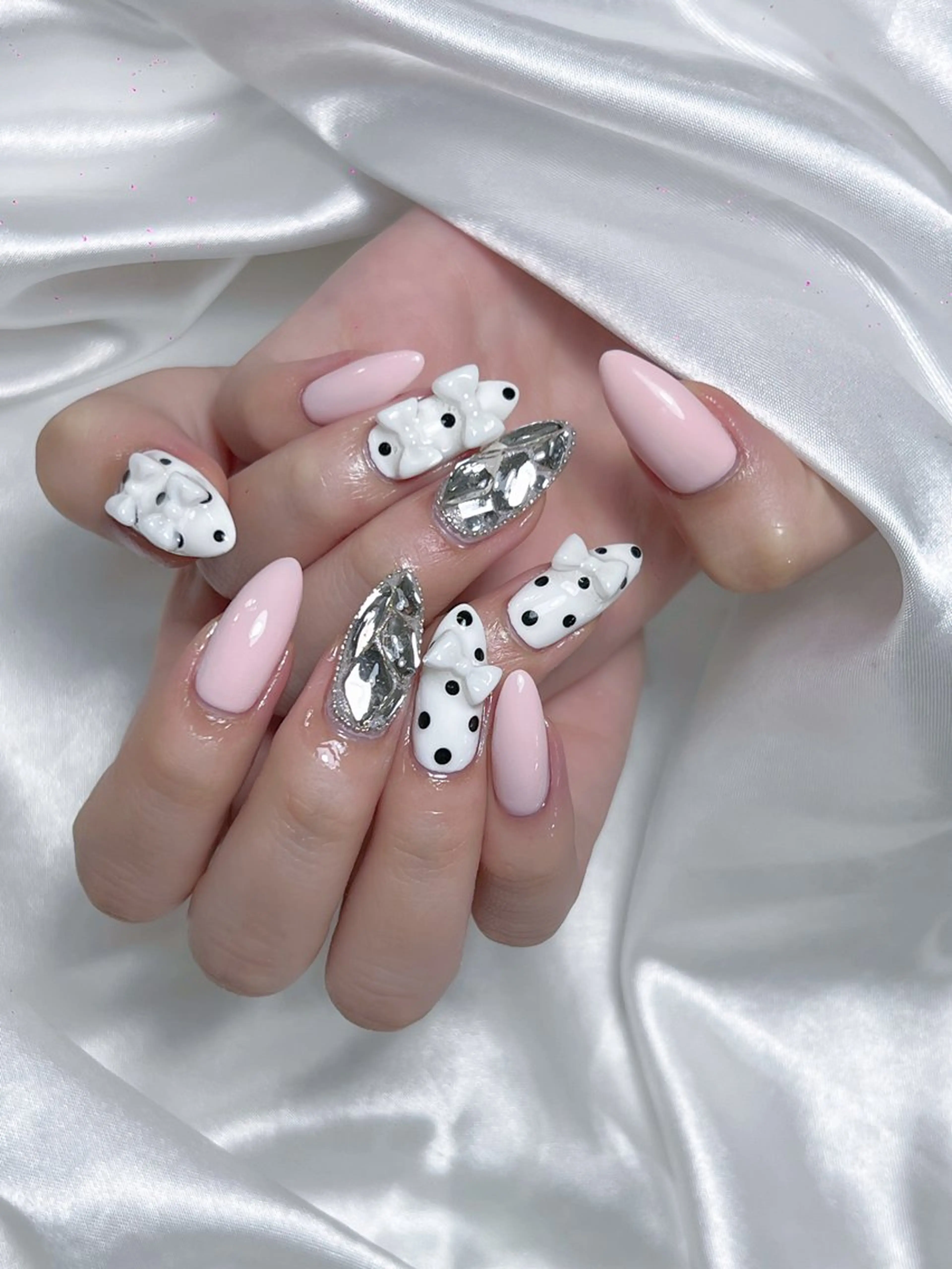 ネイル ハンドネイル LEELA NAIL STUDIO所属・LEELA NAIL STUDIOのネイルデザイン