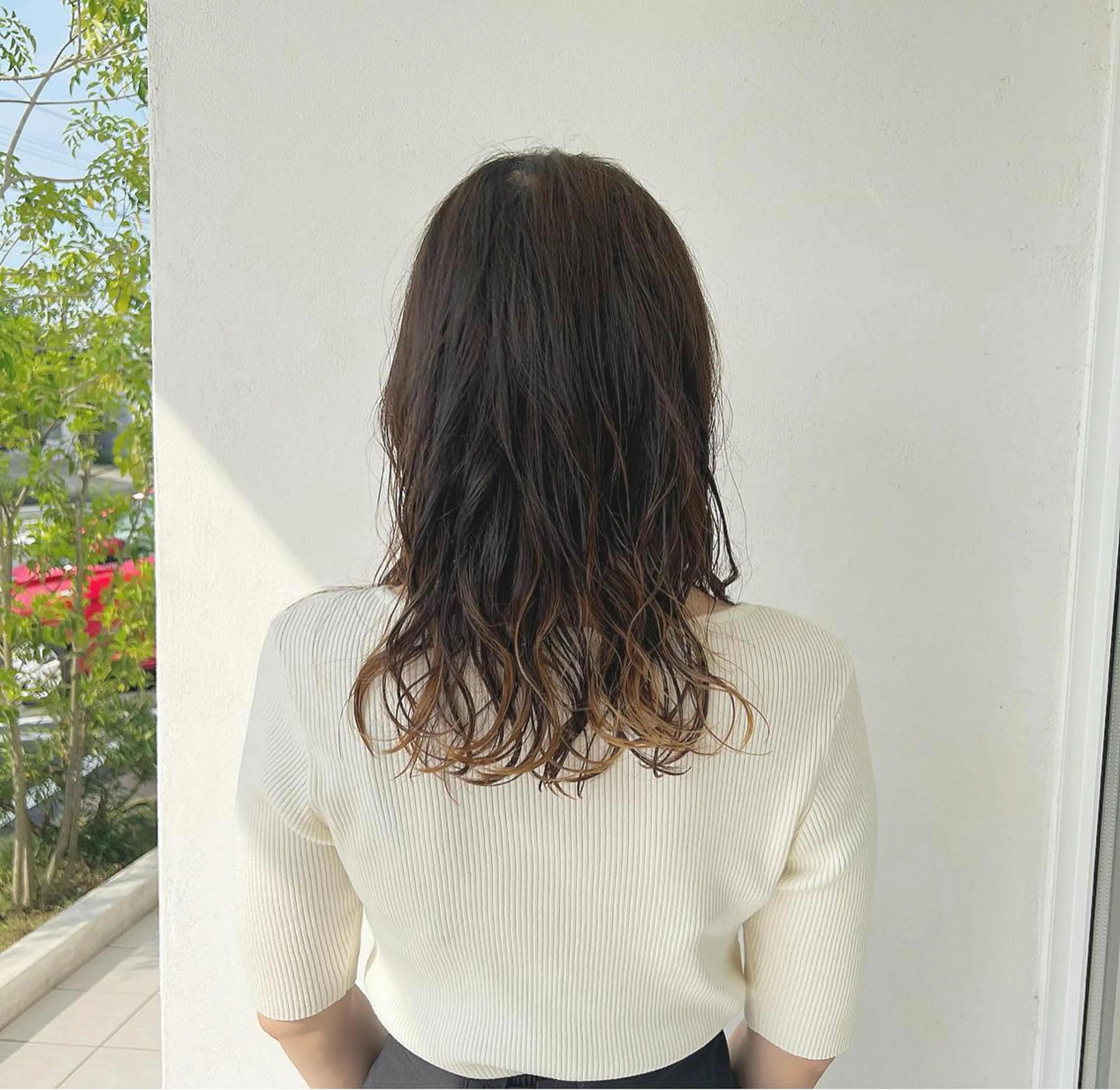 セミロング セミロングパーマ 切りっぱなしボブ 👩🏼ミニボブのヘアスタイル