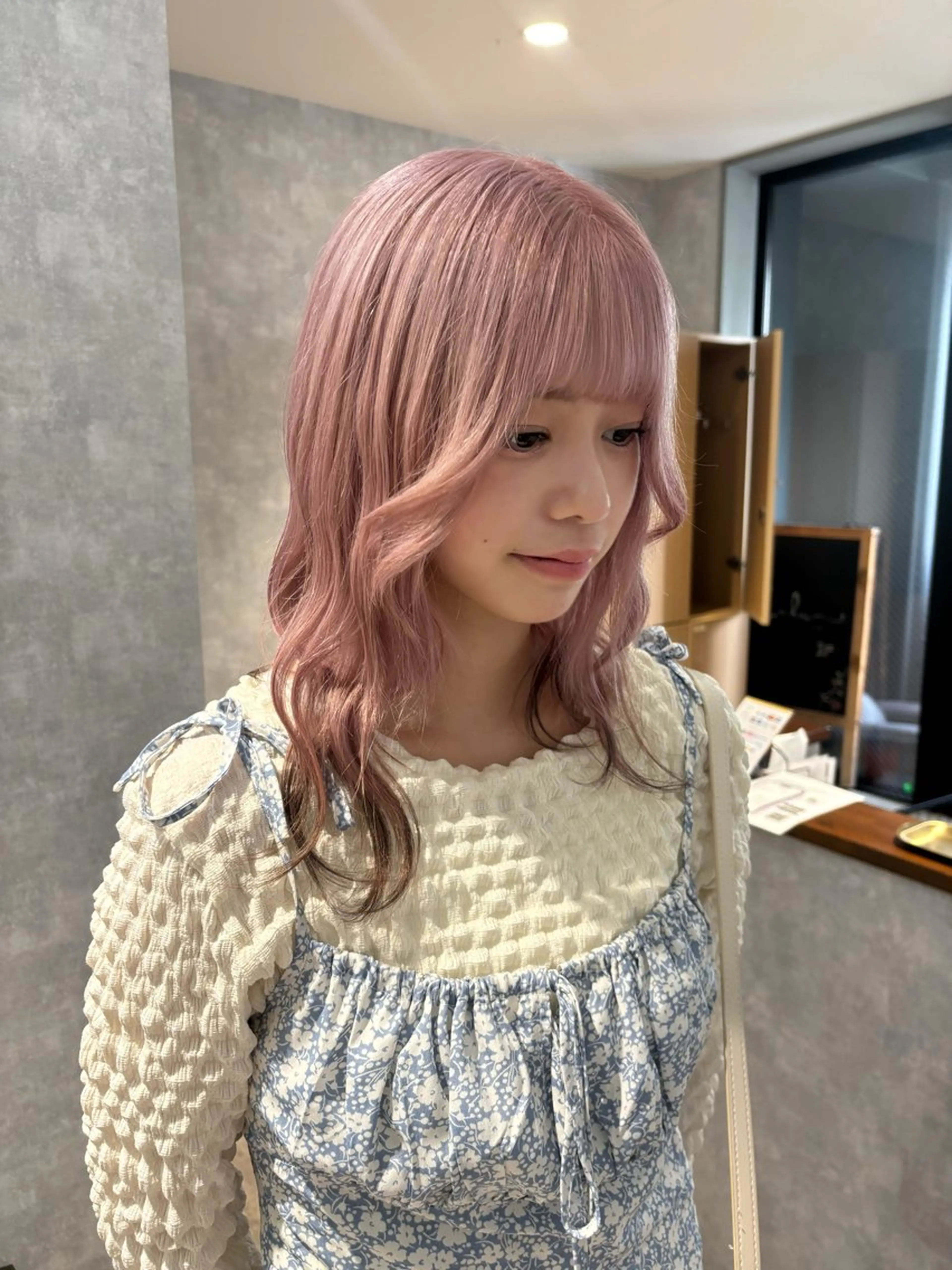 ミディアム カラー カット ヘアカラー トリートメント 🌐NATSUMI 🌐【寒色カラー】のヘアスタイル