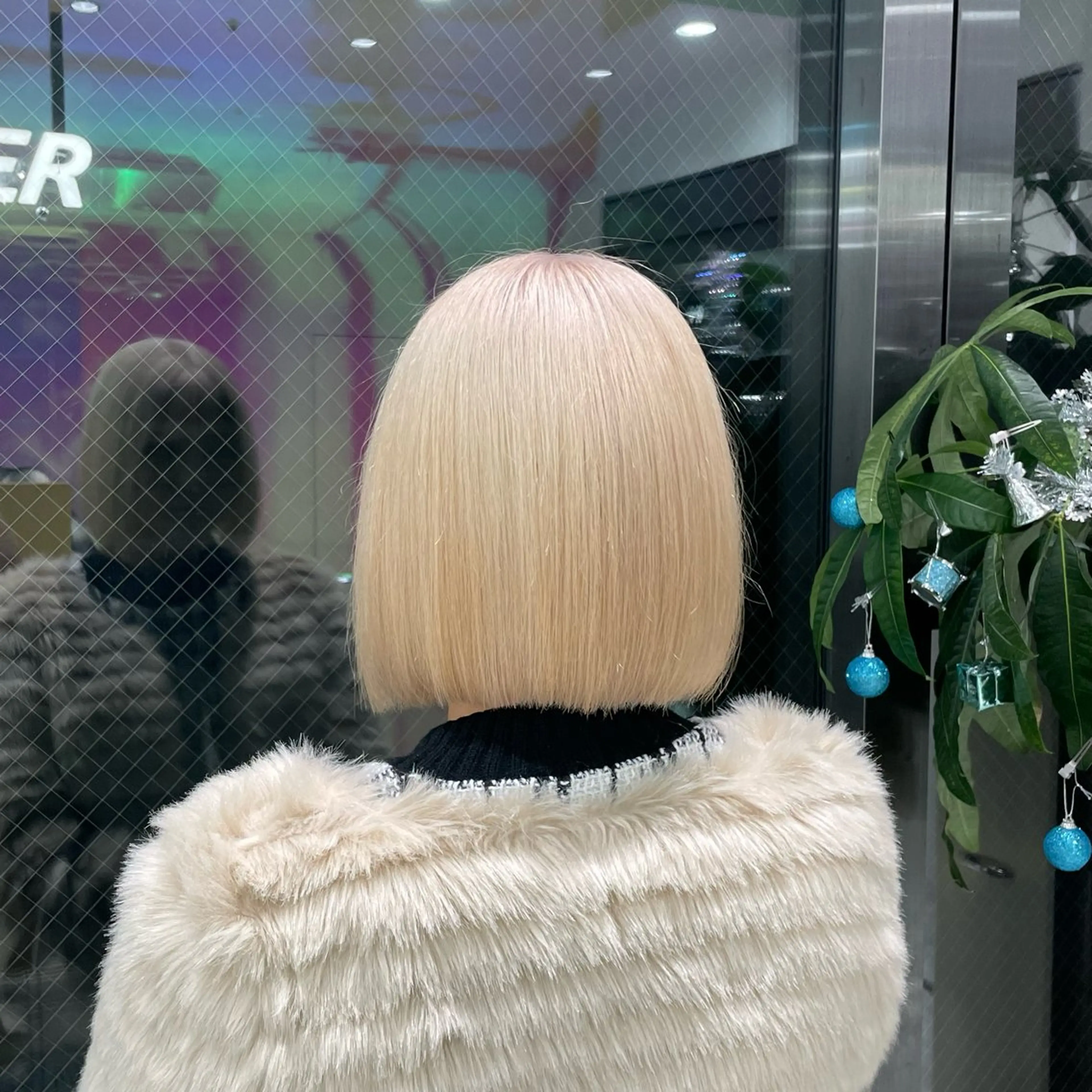 ミディアム カラー ベージュカラー ホワイトベージュ カット ヘアカラー トリートメント ヘアセット ♡ブリーチカラー♡ Mirioのヘアスタイル