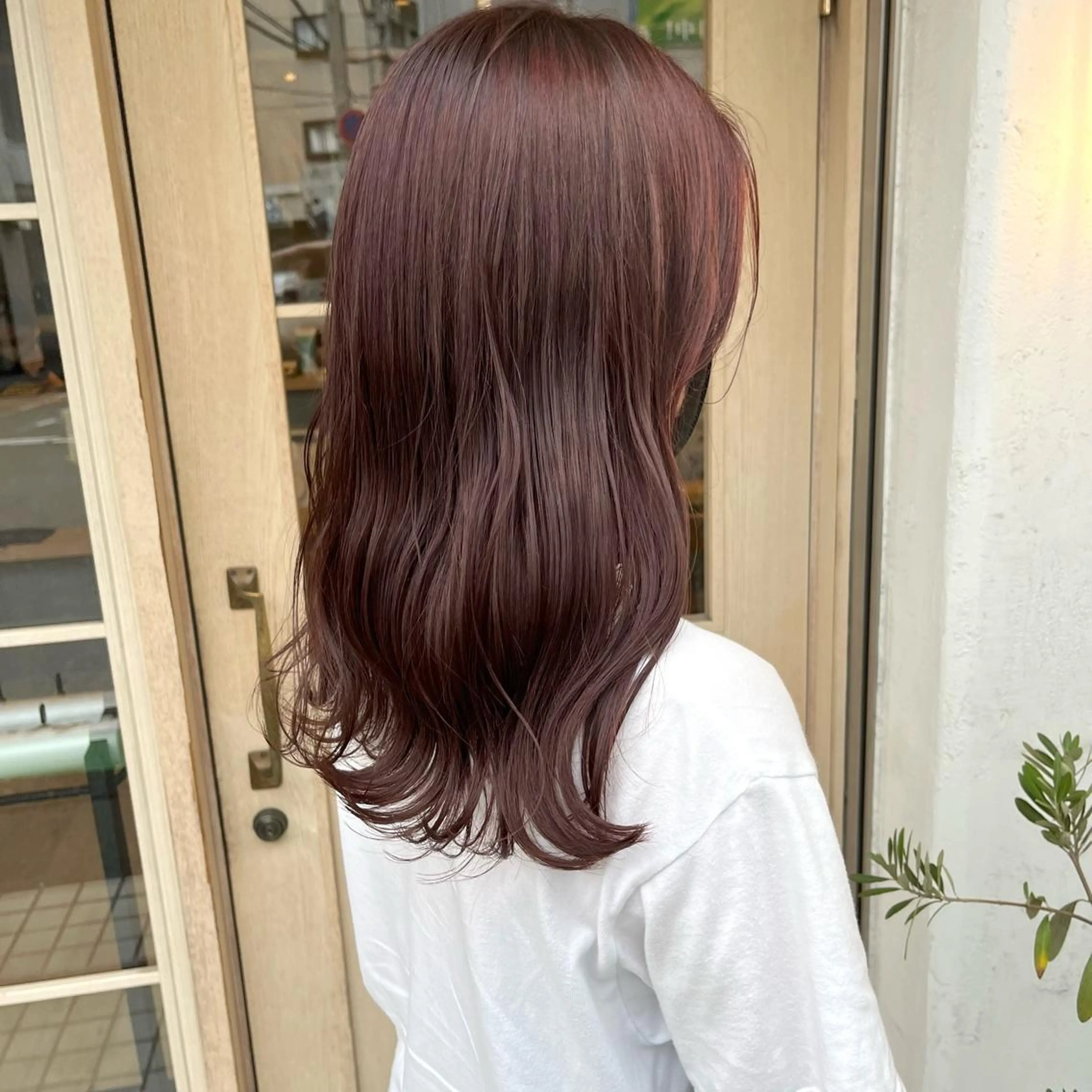 セミロング カラー ブリーチ ラベンダーカラー ラベンダーピンク ブリーチなしカラー ピンクカラー ヘアカラー mai ROCCOのヘアスタイル