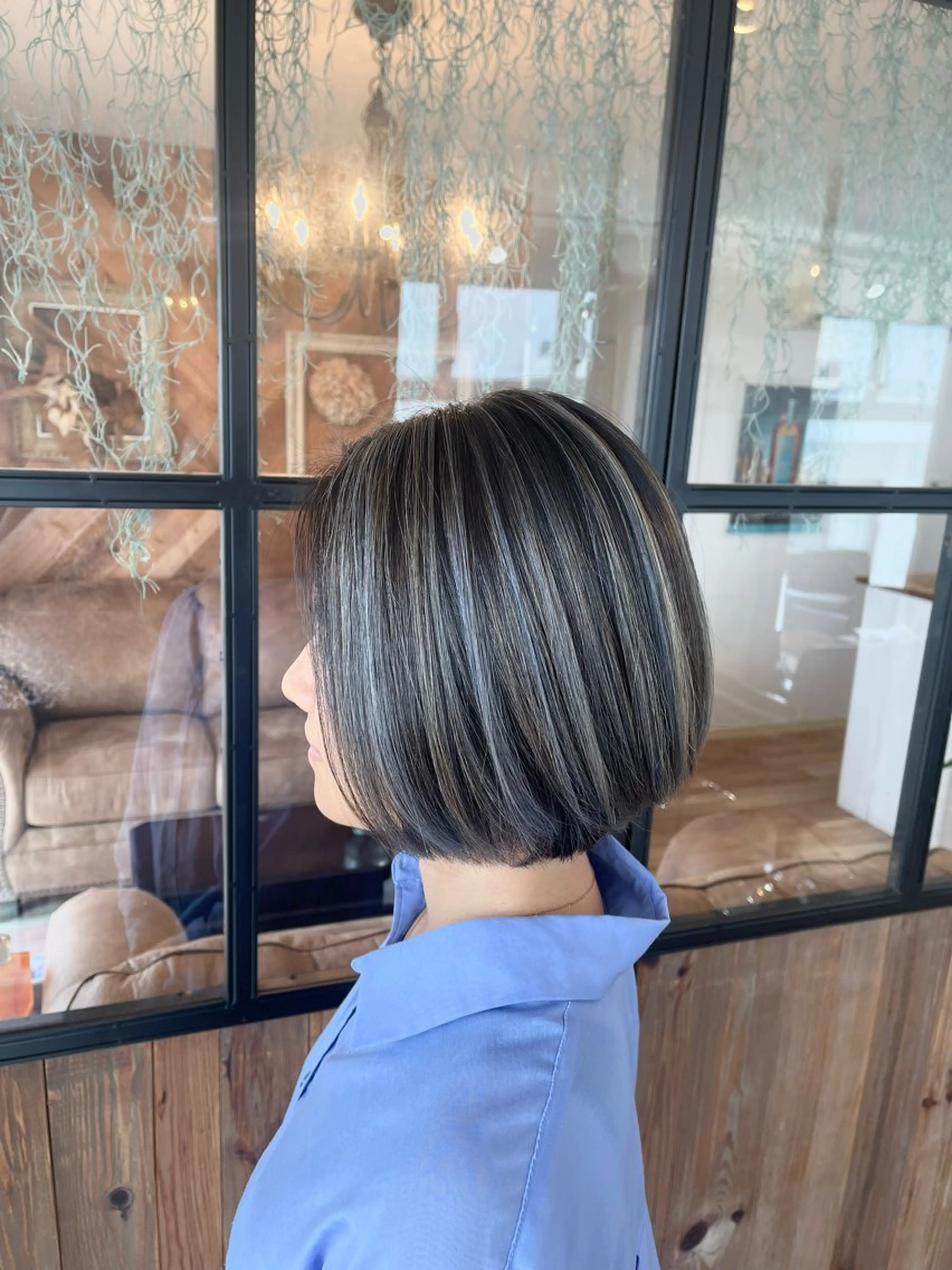 ミディアム LA BELLA所属・LA BELLA マリナのヘアスタイル