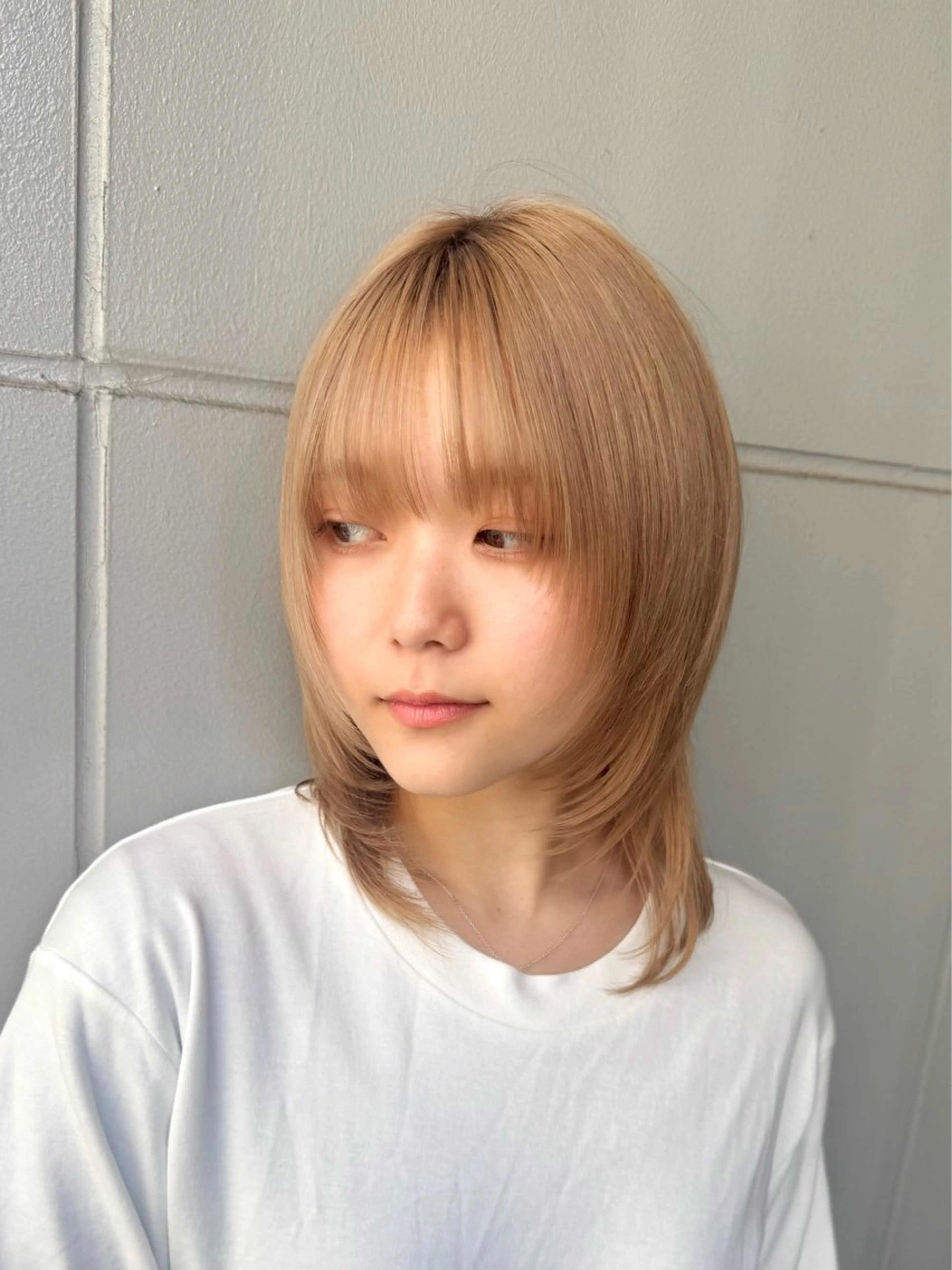 ミディアム カラー ベージュカラー 透明感カラー レイヤーカット 似合わせカット SALOWIN新宿三丁目【サロウィン】所属・ハッシュレイヤー💐 透明感カラー💐青木のヘアスタイル