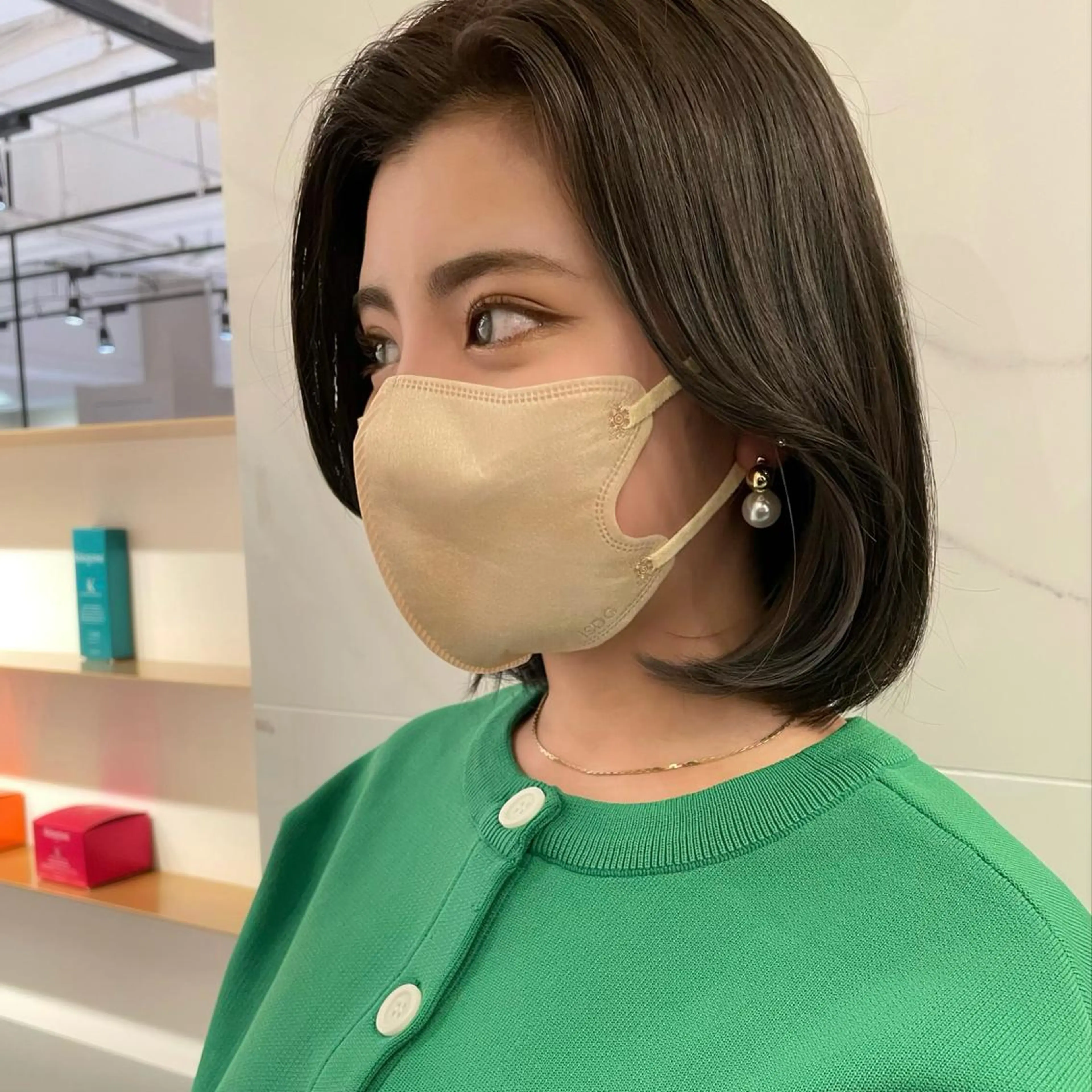 カラー アッシュ ベージュカラー ブリーチ 透明感カラー グレージュ 石山 洸平のヘアスタイル