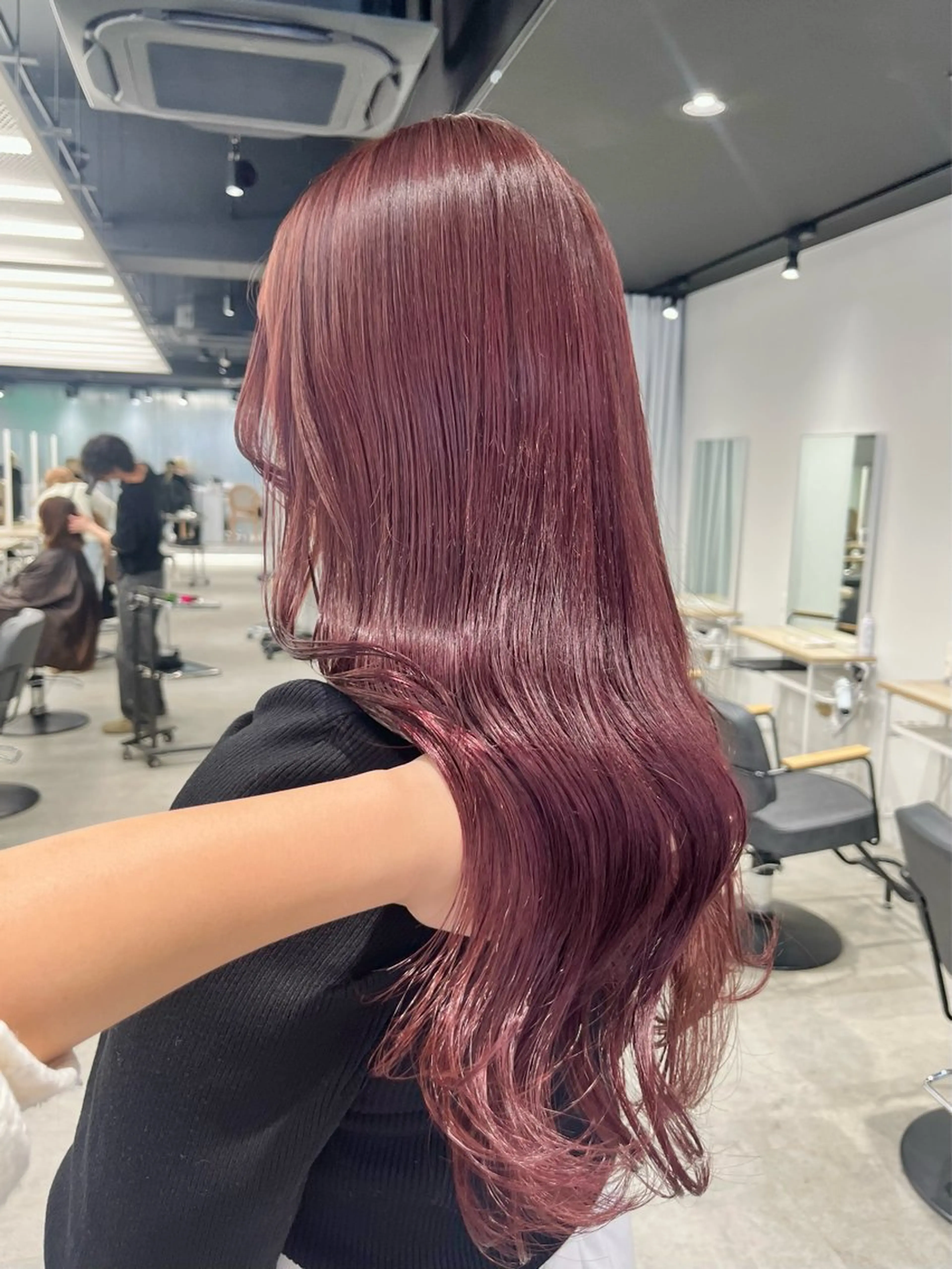 ロング カラー ヘアアレンジ ブリーチ カシス ラベンダーカラー ブリーチなしカラー ピンクカラー ヘアカラー トリートメント mai🤍縮毛酸性ス トレート/アイリストのヘアスタイル