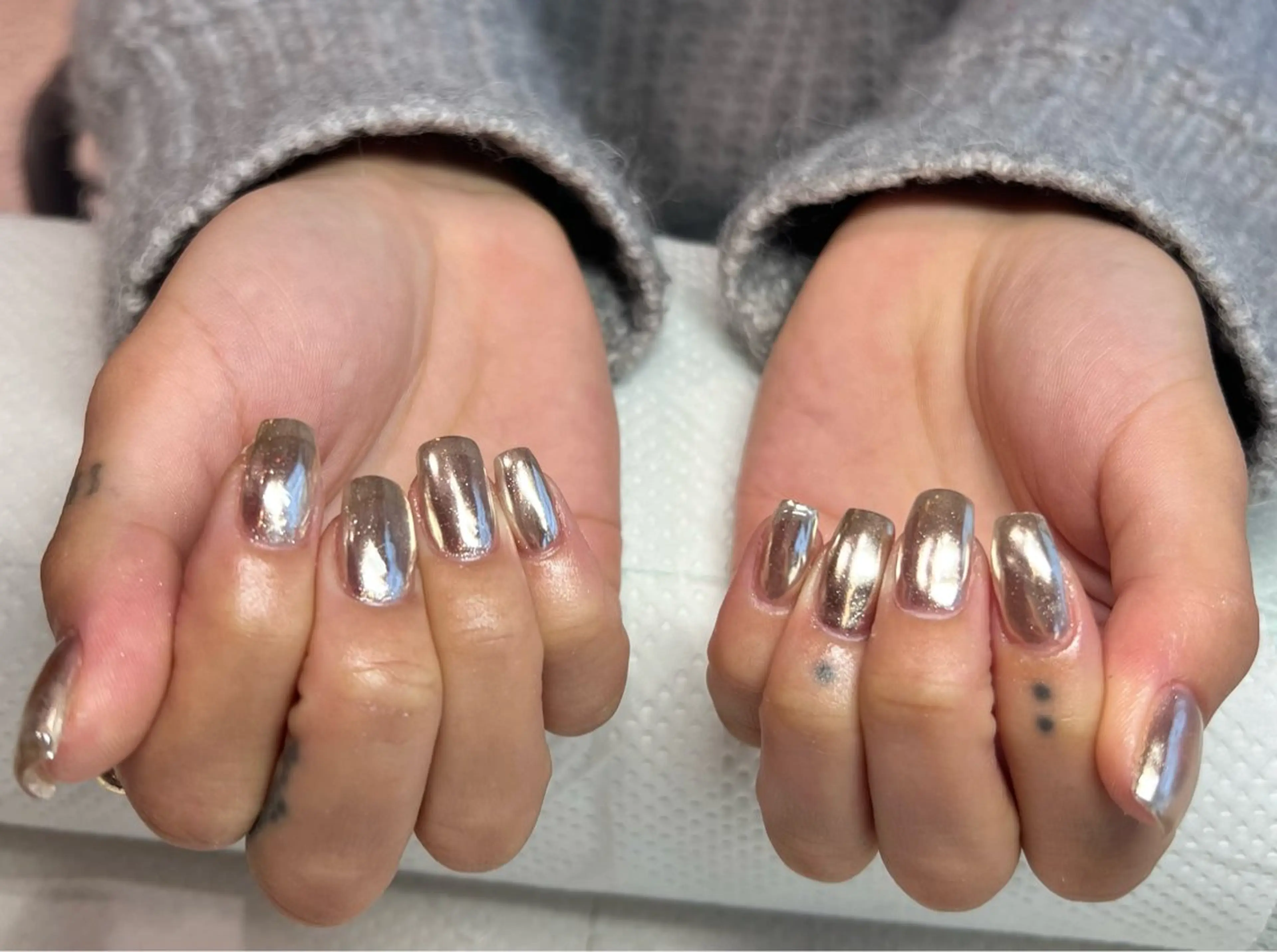 ネイル ミラーネイル Roy心斎橋 石川のネイルデザイン