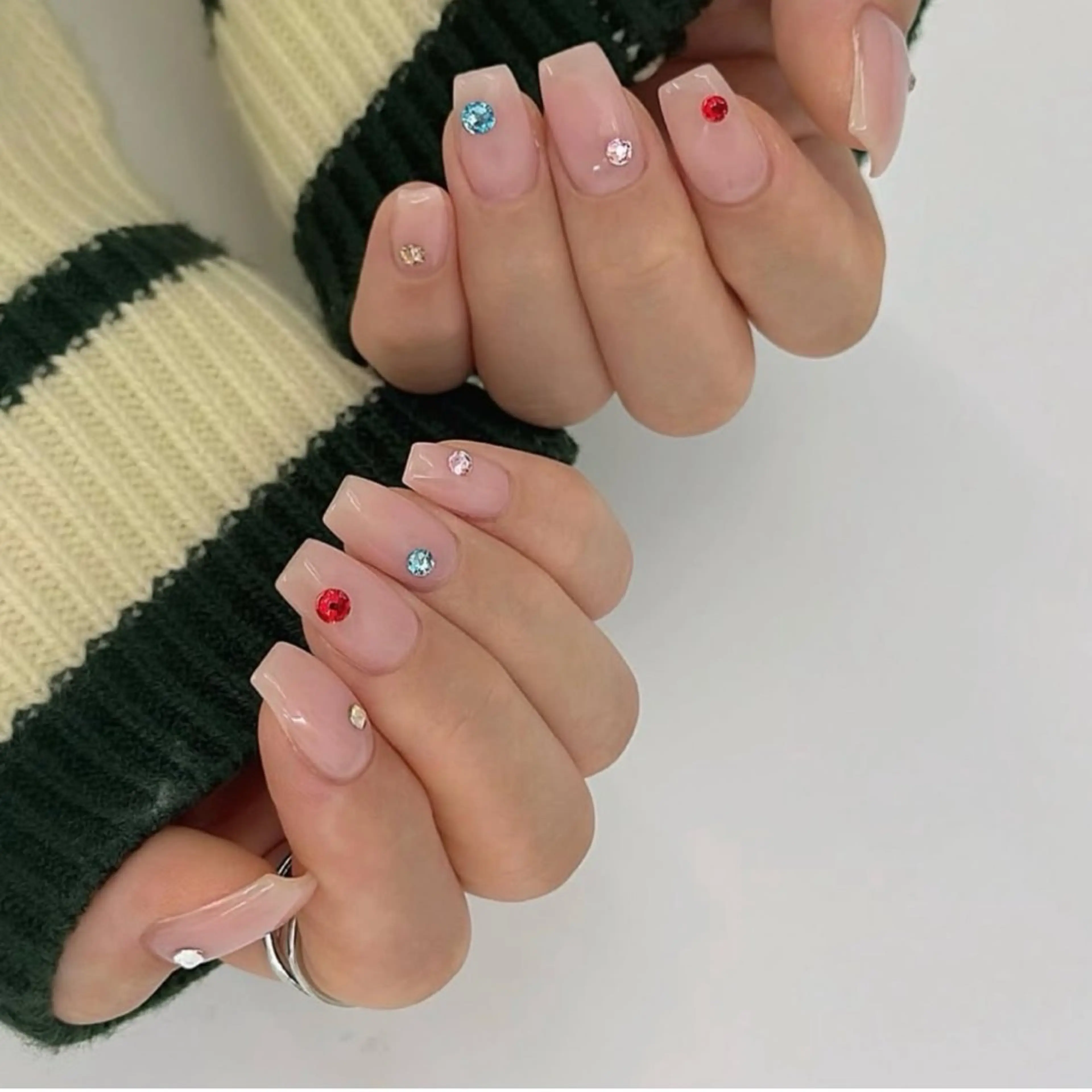 ネイル キラキラネイル 韓国ネイル マグネットネイル ミラーネイル ニュアンスネイル ハンドネイル ハンドケア Lala Nails所属・Lala Nailsのネイルデザイン