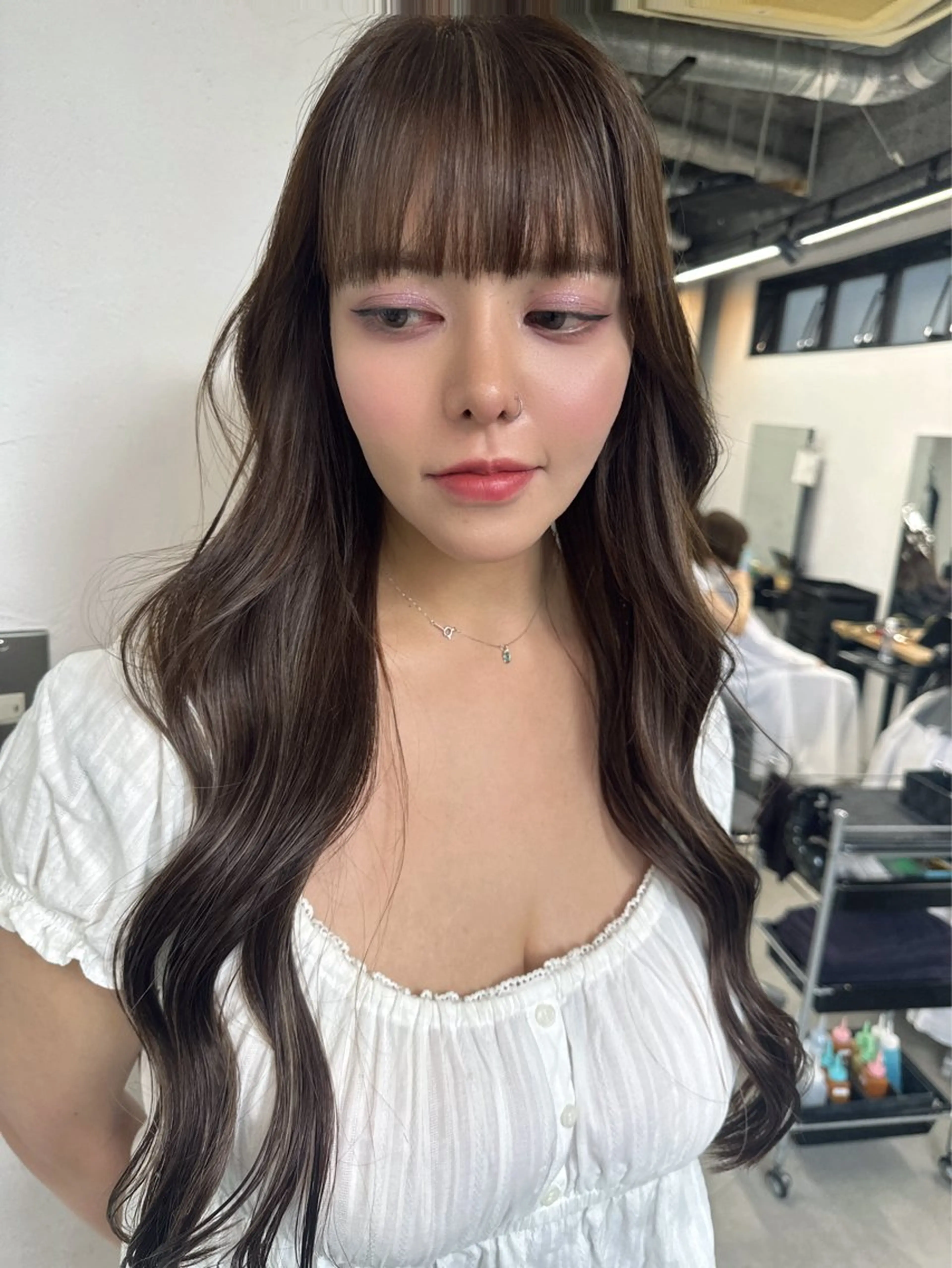 ロング アッシュ ボブ 顔まわりレイヤー レイヤーカット ヘアカラー Rico / bob/グレージュのヘアスタイル