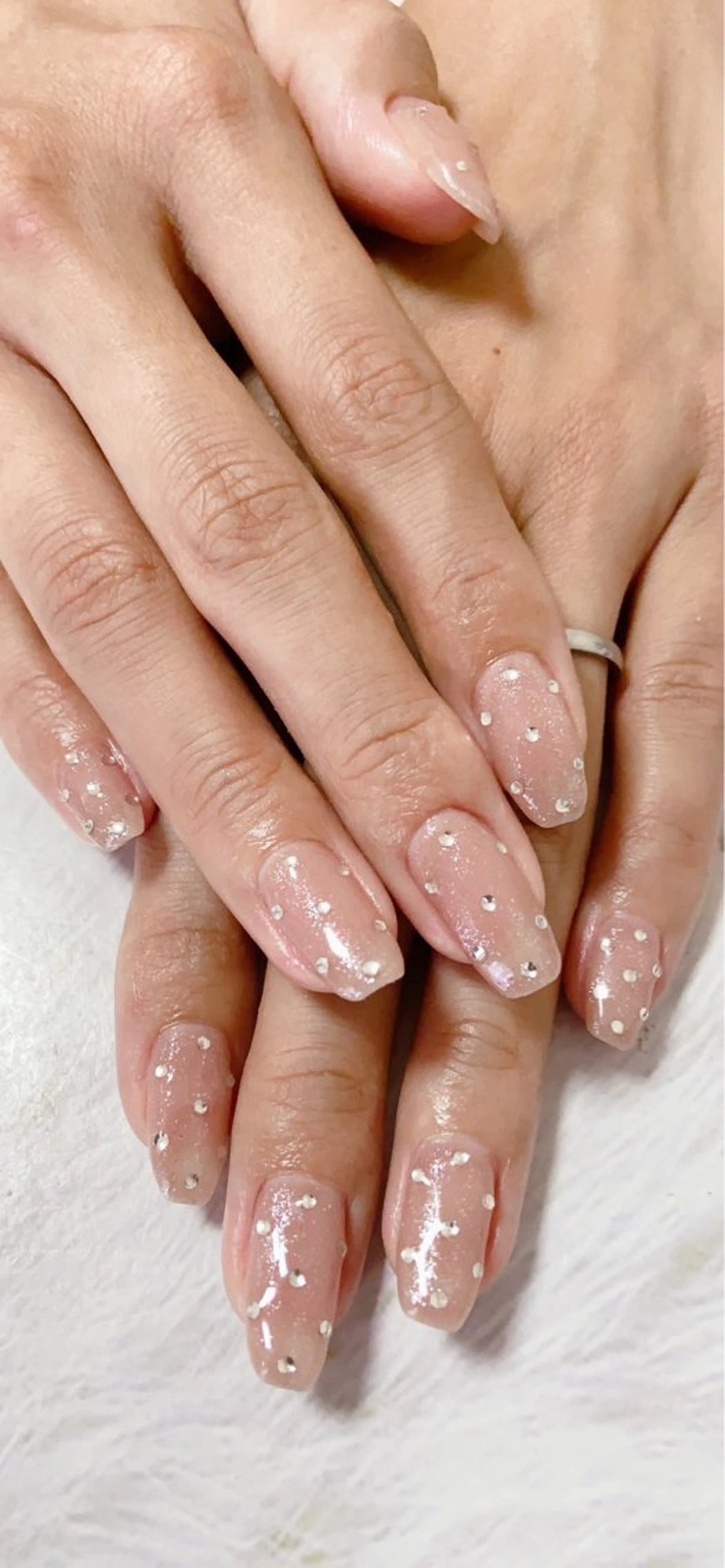 ネイル ドット ストーンネイル ハンドネイル nail salon Berry所属・前田 りかのネイルデザイン