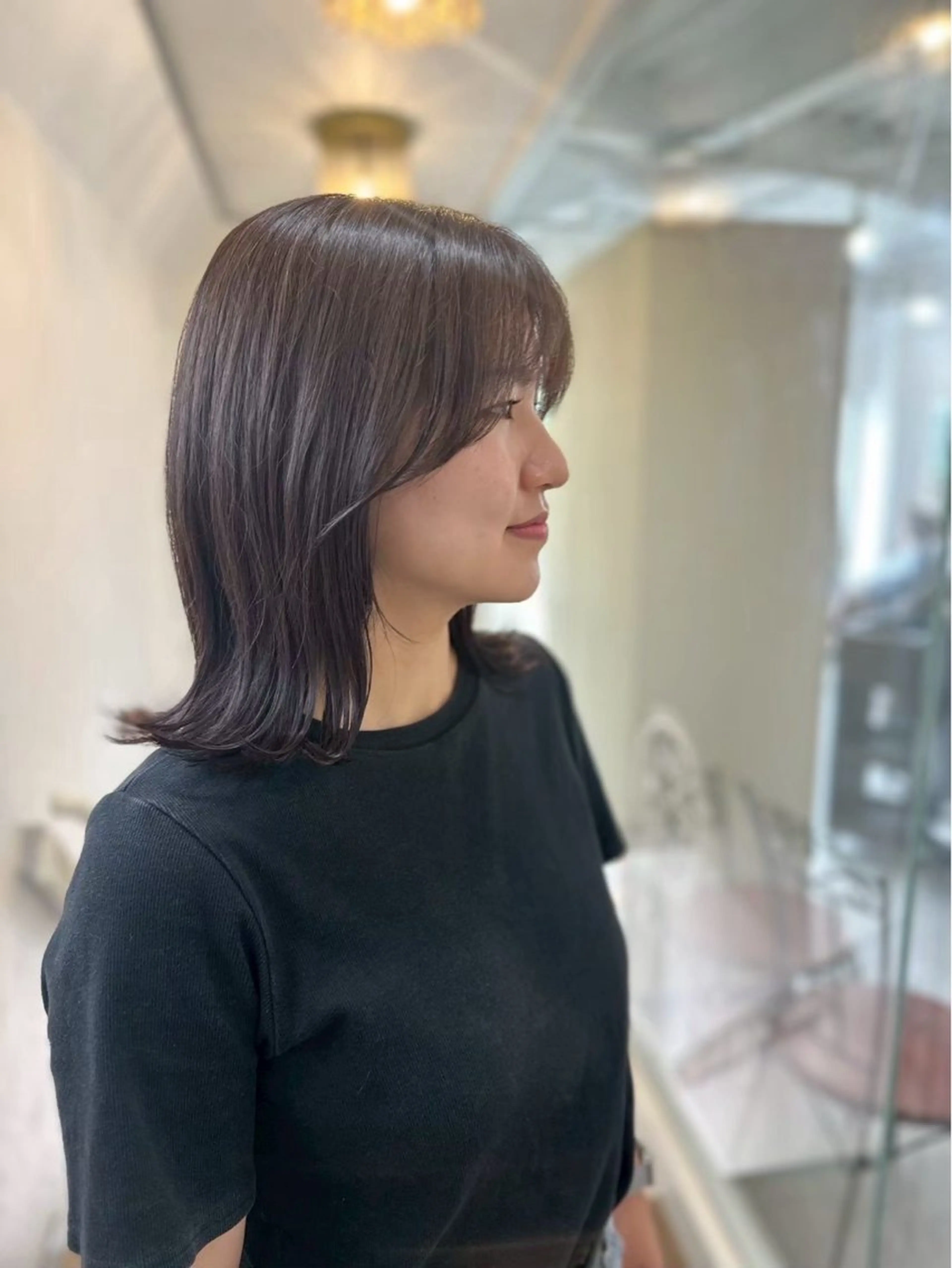 ミディアム 越坂部 桃子のヘアスタイル