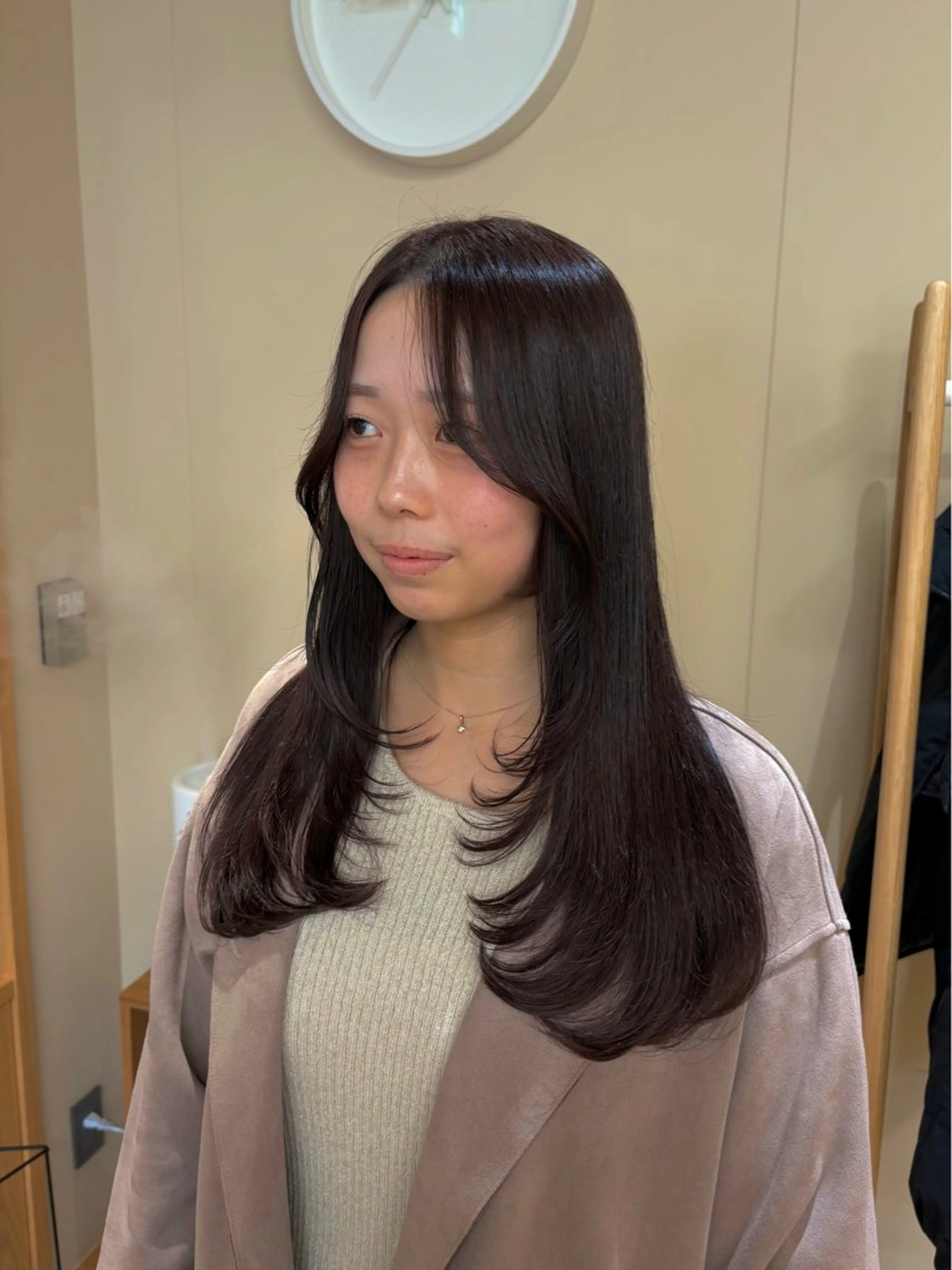 ロング カラー レイヤーカット カット ヘアカラー トリートメント 暖色＊ベージュ ＊くらたあやかのヘアスタイル