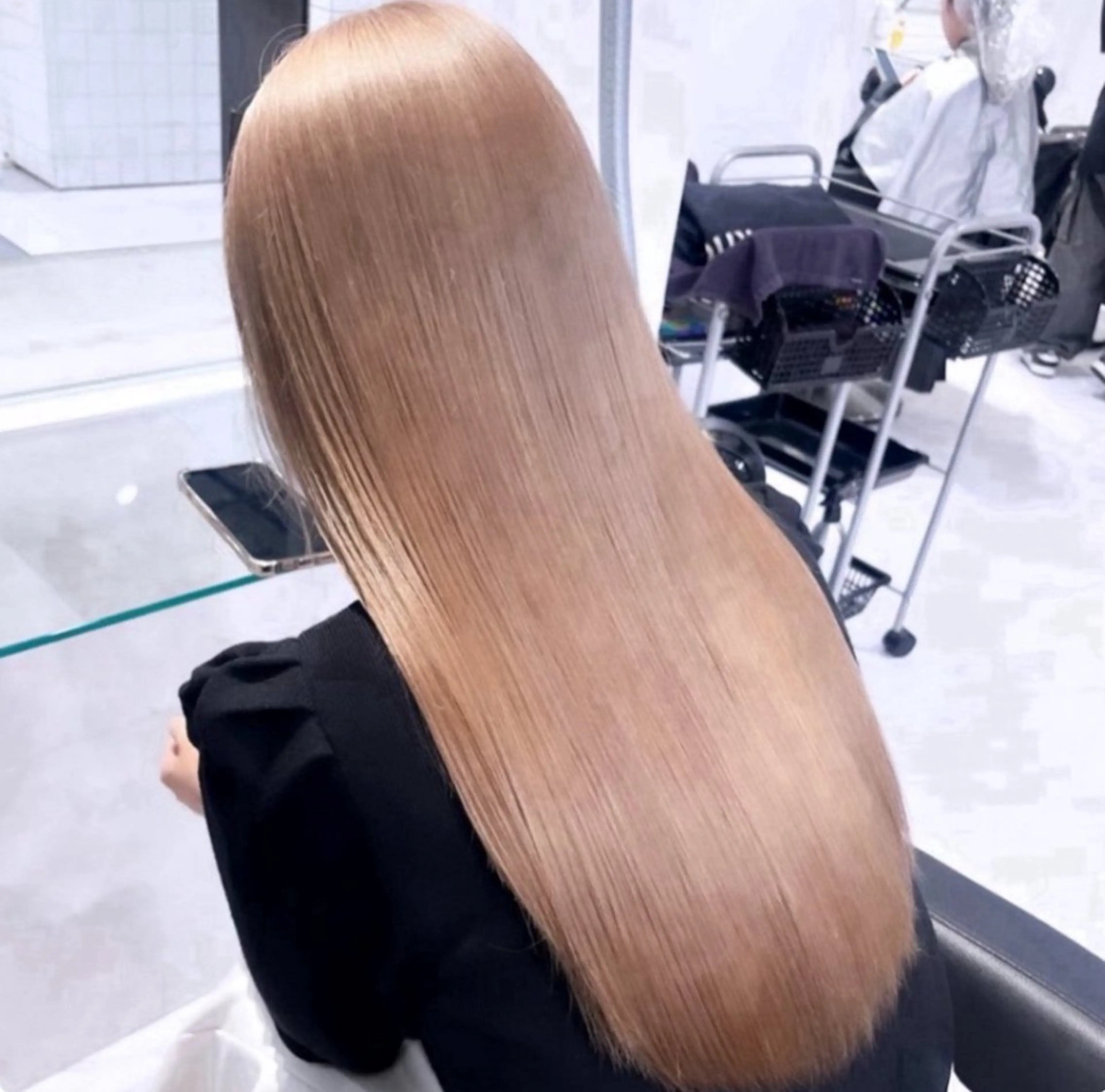 ロング カラー 🫧うる艶トレンド 🫧透明感カラーのヘアスタイル