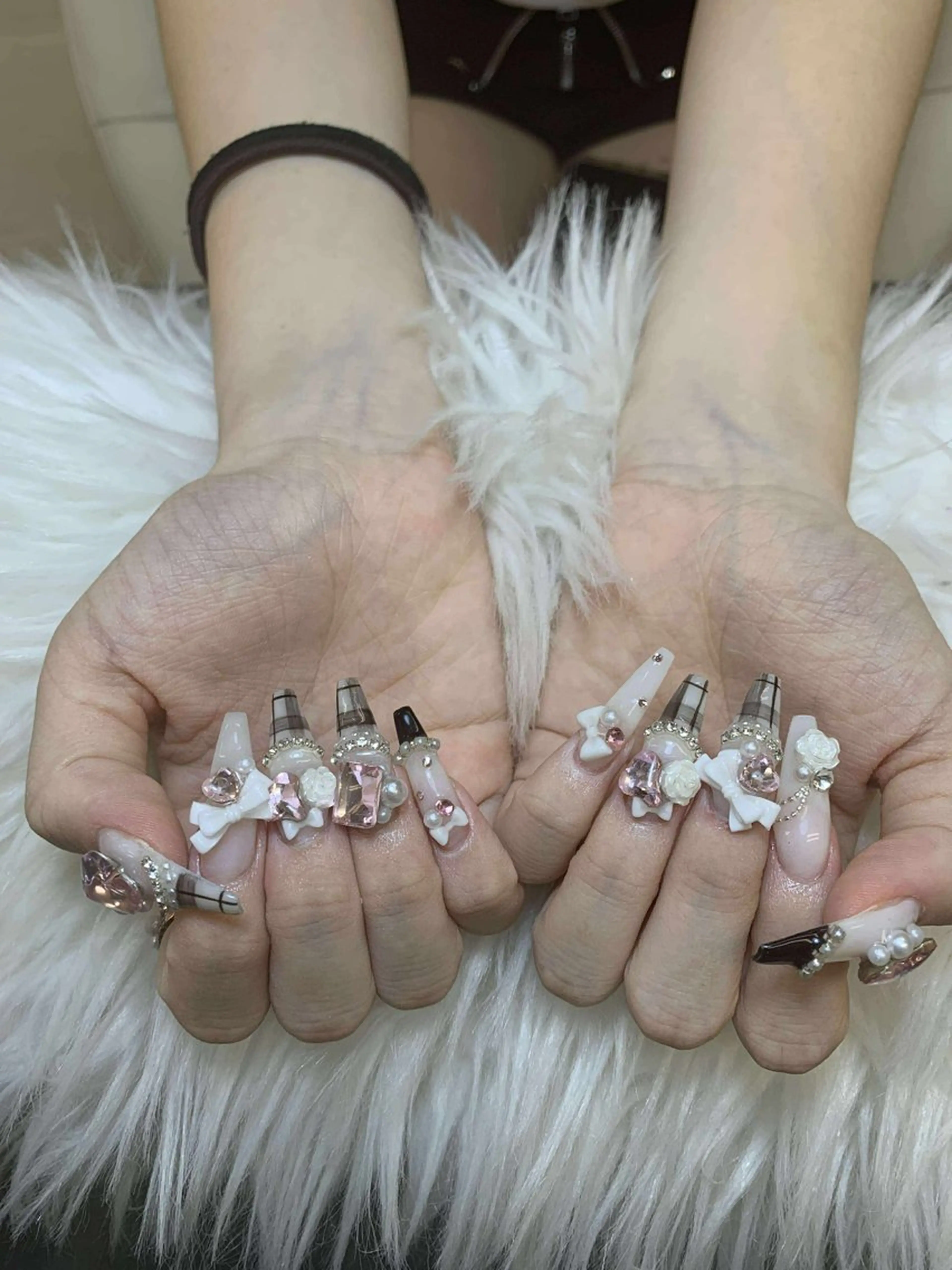 ネイル ハンドネイル ハンドケア Anh Nail 歌舞伎町のネイルデザイン