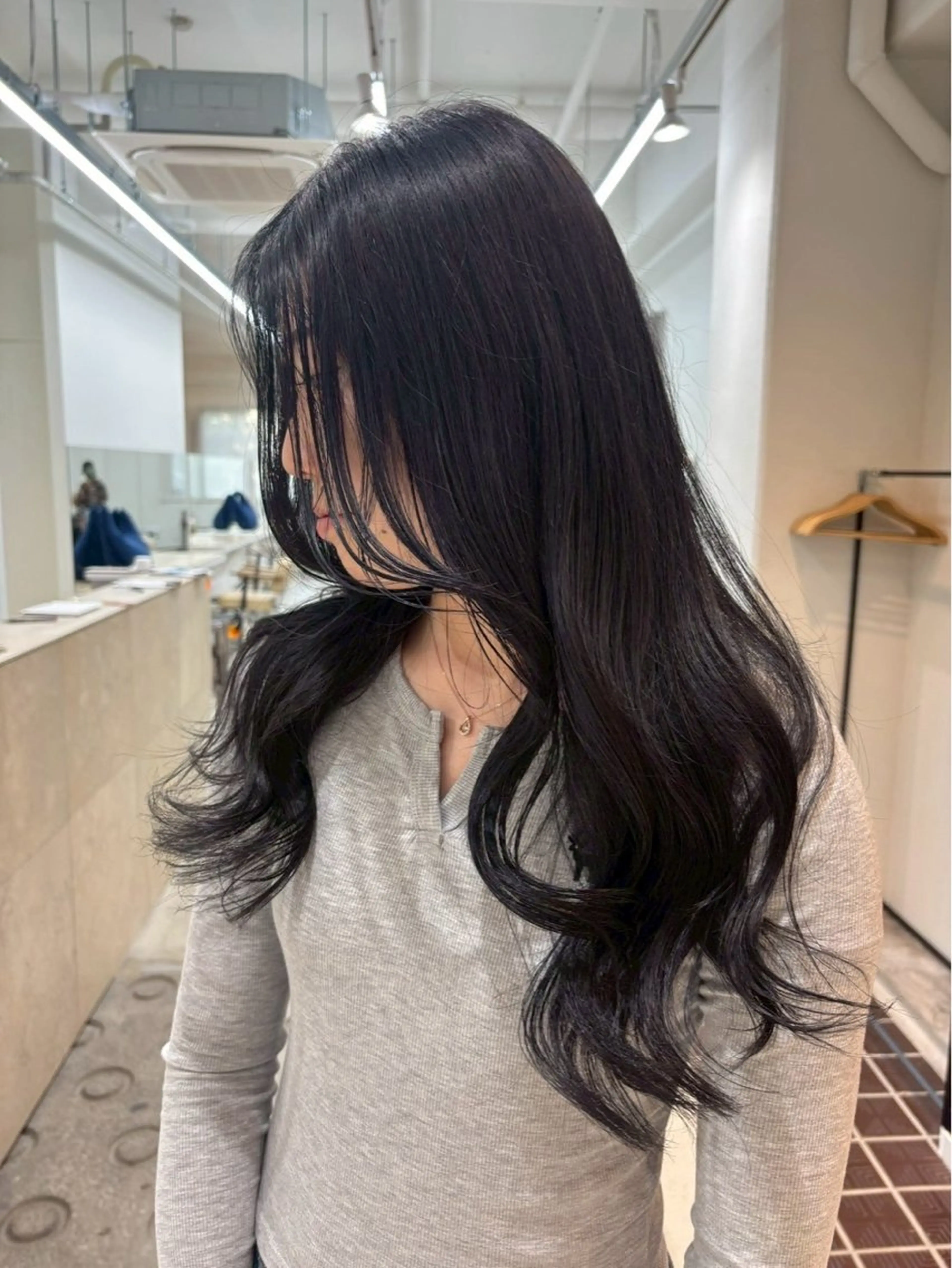 ロング カラー 黒髪 ブリーチ ブルーカラー ブルーブラック 透明感カラー ヘアカラー ブリーチなしカラー/ メンズパーマ/AMIのヘアスタイル