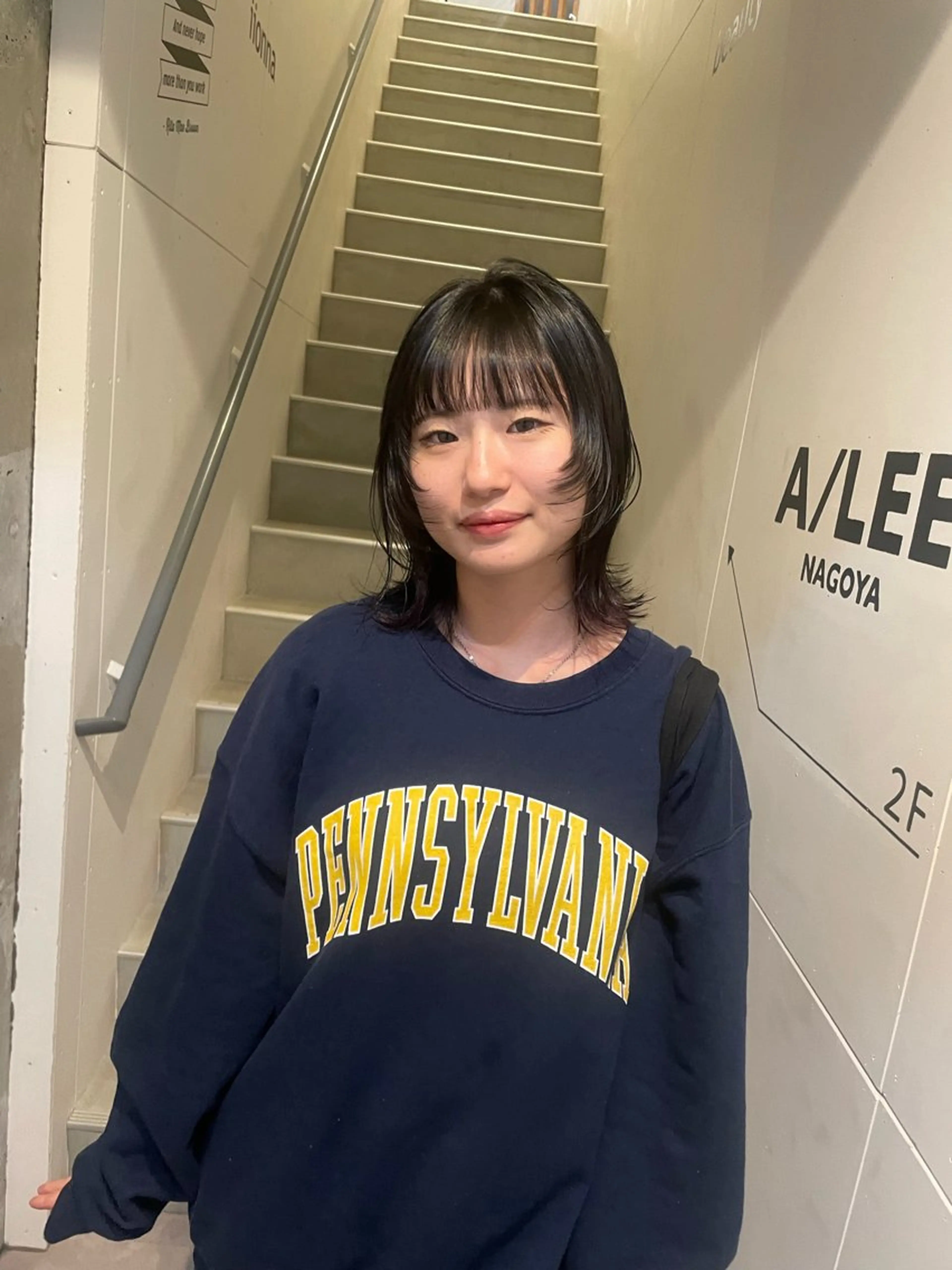 ミディアム カラー ウルフカット A/LEE所属・久保田 千尋のヘアスタイル