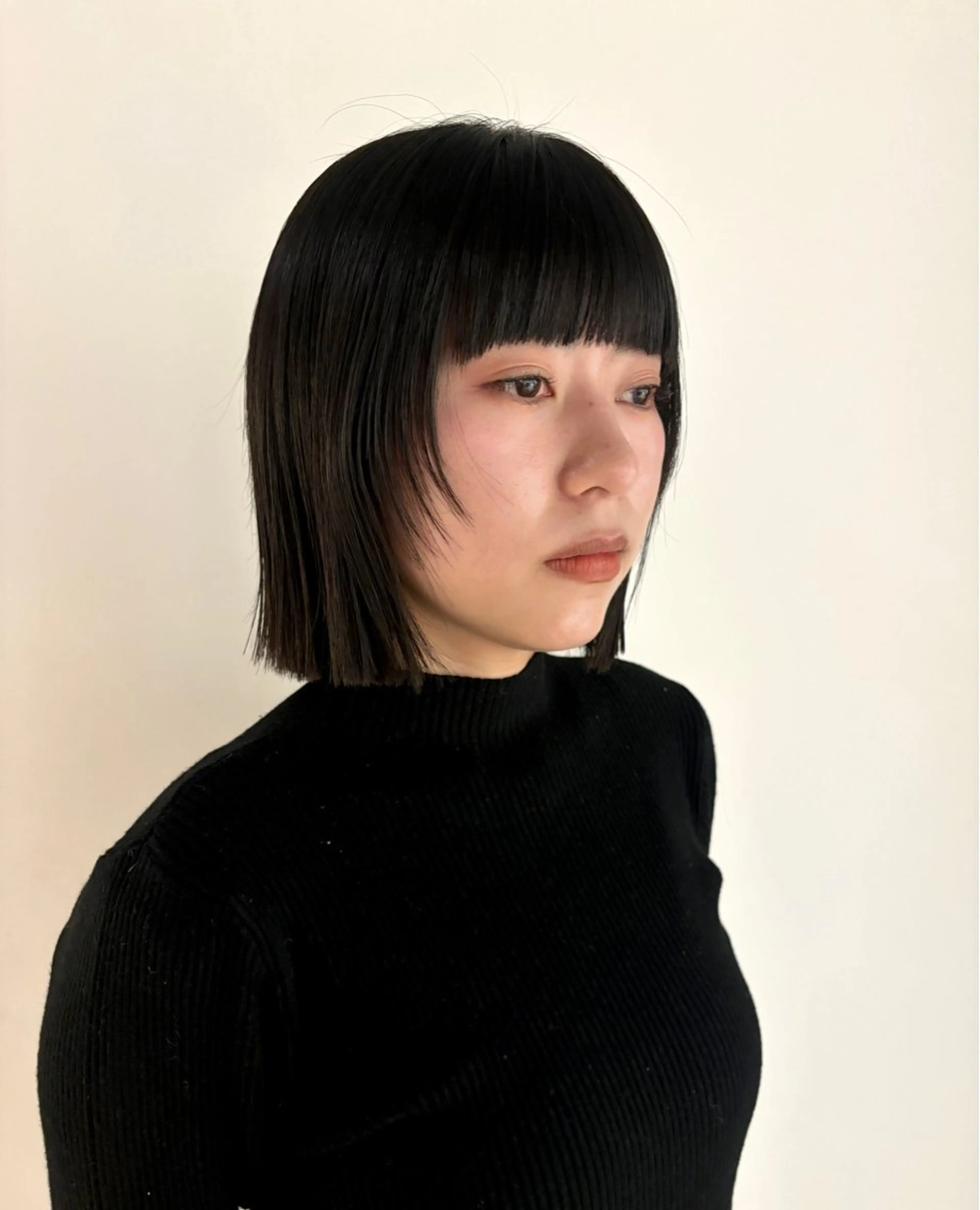 ショート ボブ 顔まわりレイヤー レイヤーカット やまもと さえのヘアスタイル