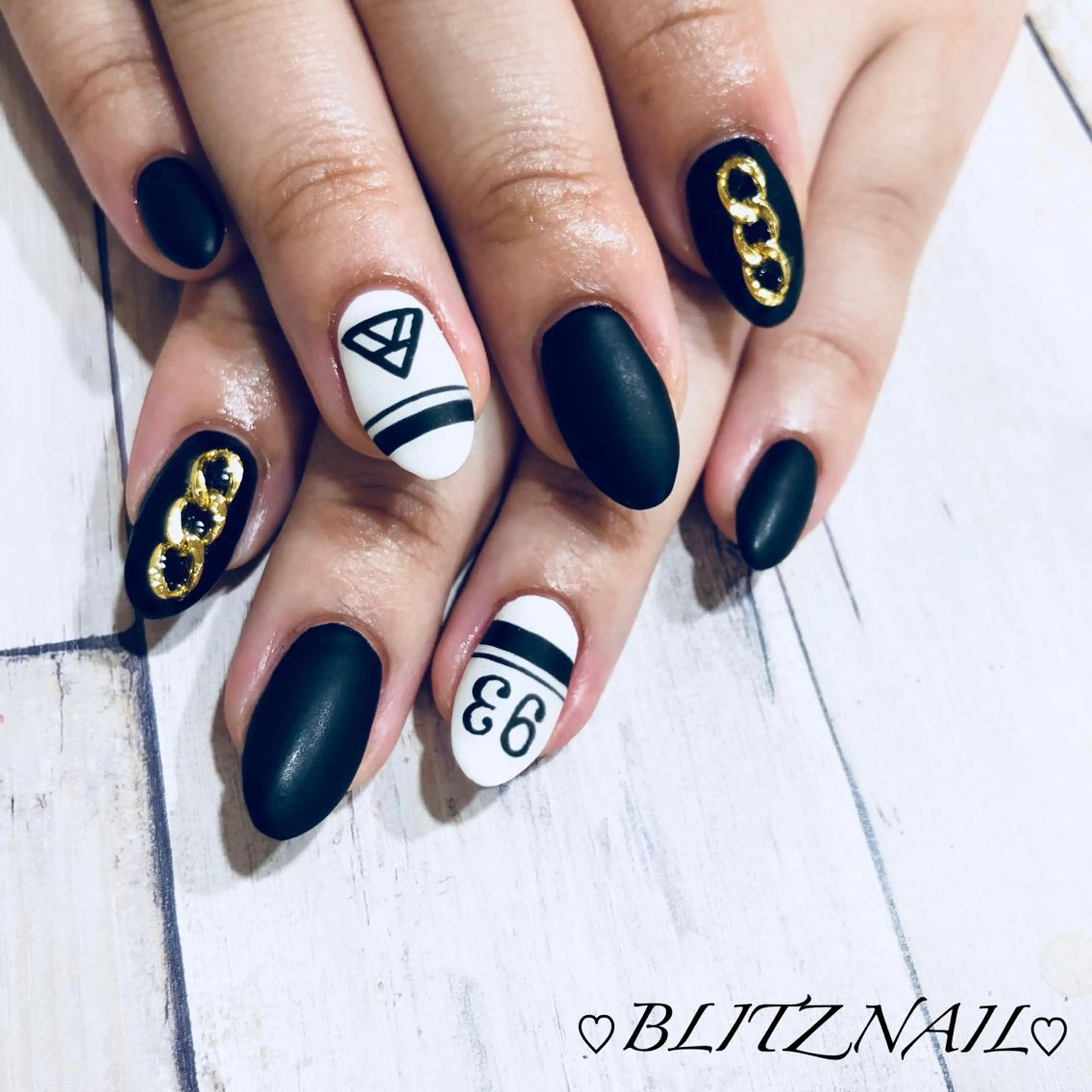 ネイル BLITZ Nail 岩田💅🏻✨のネイルデザイン