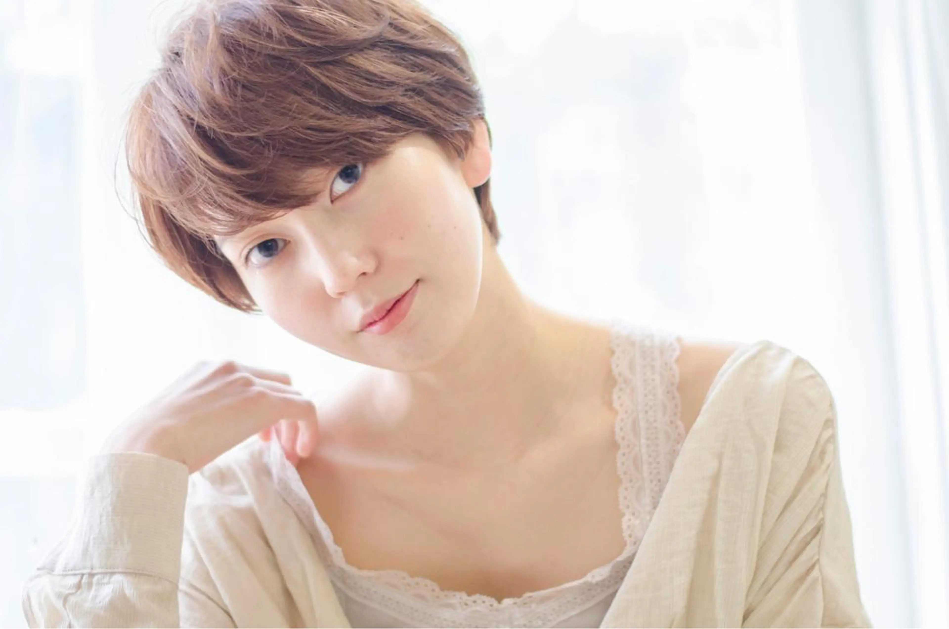 ショート カラー ショートヘア ブラウンベージュ 🐻五十嵐ゆりのヘアスタイル