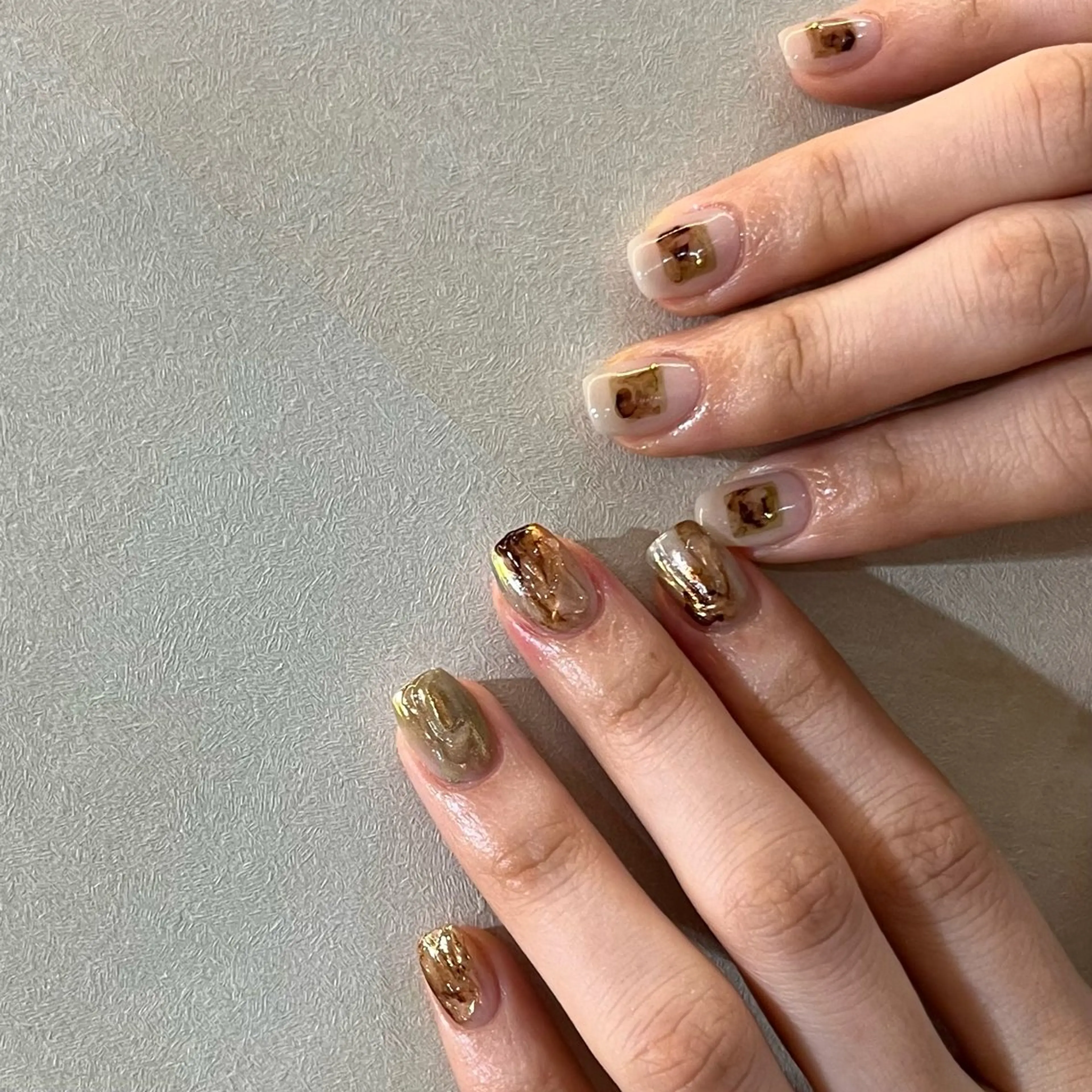 ネイル ミラーネイル ハンドネイル shio ♡ 10月分予約受付中のネイルデザイン