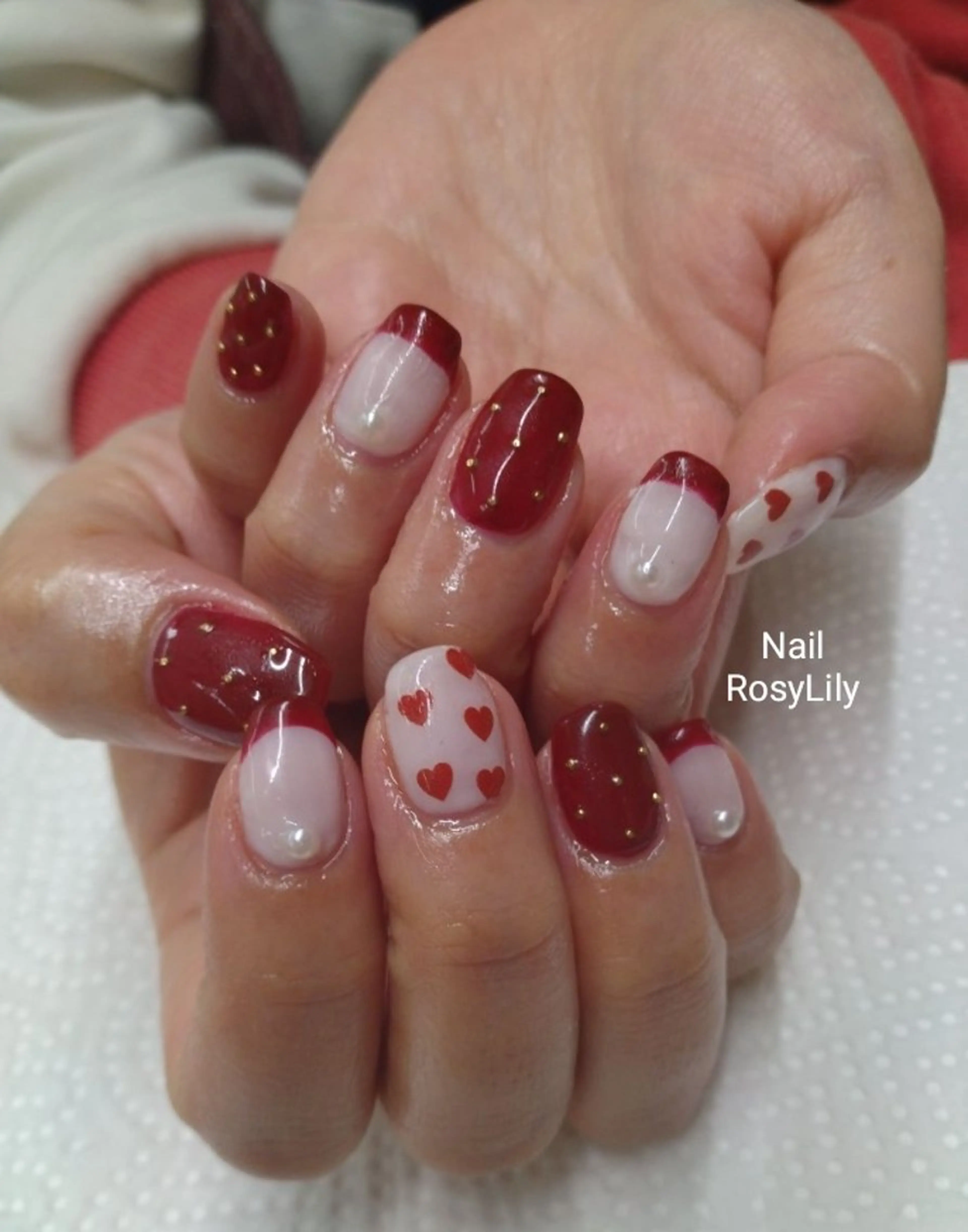 ネイル フレンチネイル 赤色 バレンタイン プライベートサロン RosyLily所属・プライベートサロン Rosy Lilyのネイルデザイン