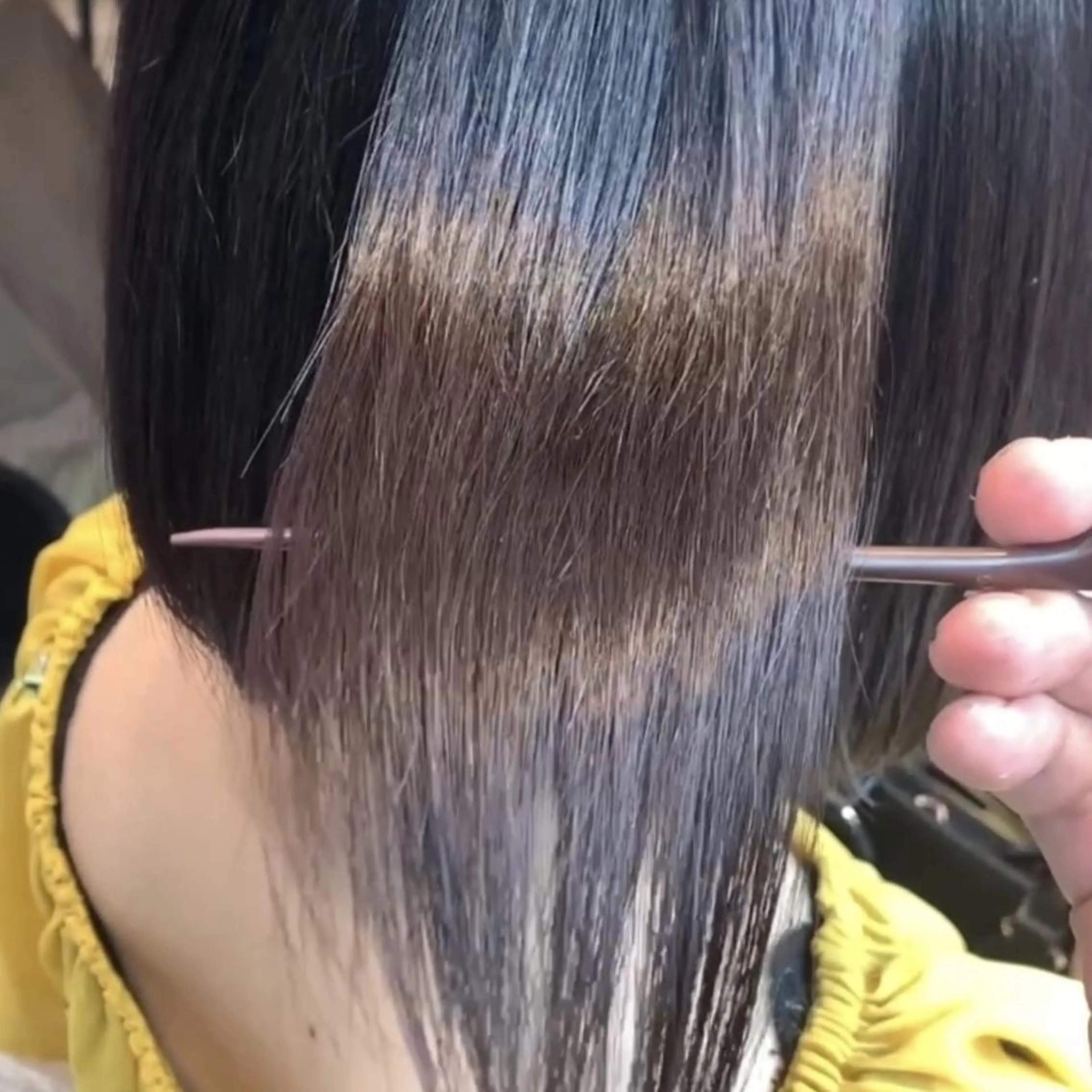 ショート パーマ ヘアアレンジ ボブ カット トリートメント salowin新宿三丁目店所属・🖤小顔ボブ/ウルフ レイヤー🖤山本諒のヘアスタイル