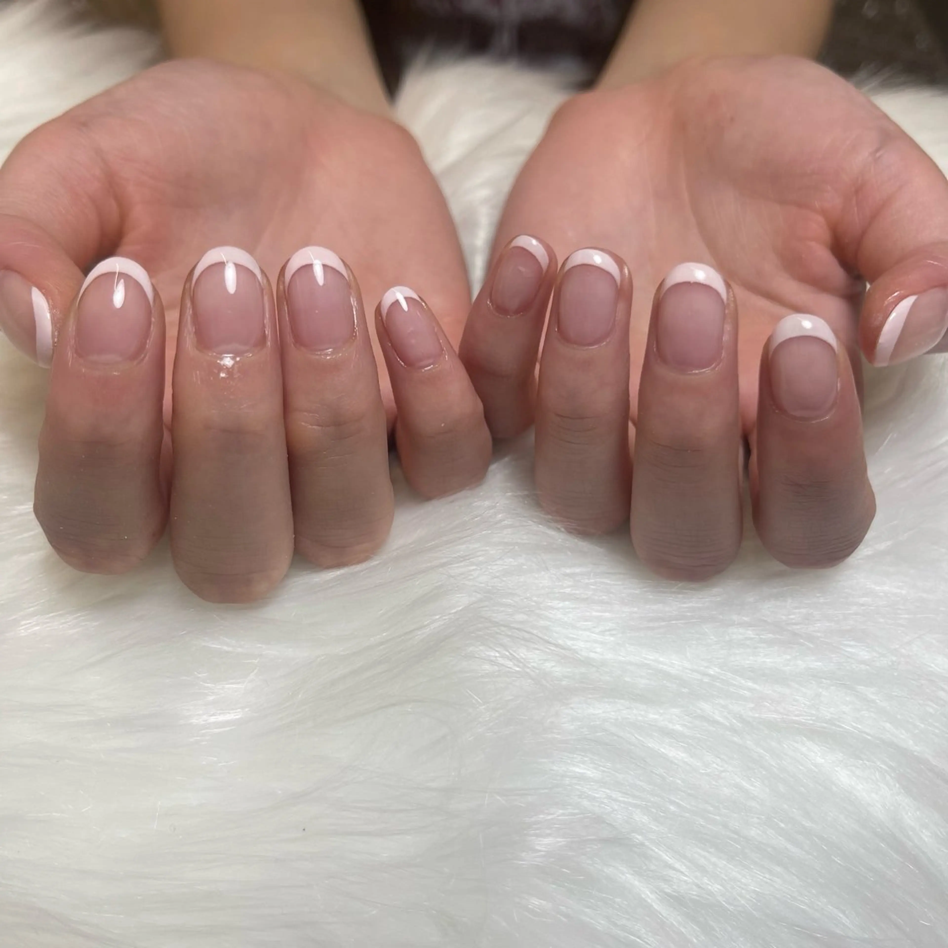 ネイル フレンチネイル パステルネイル ピンク ハンドネイル 🧁fein. nana🩵のネイルデザイン