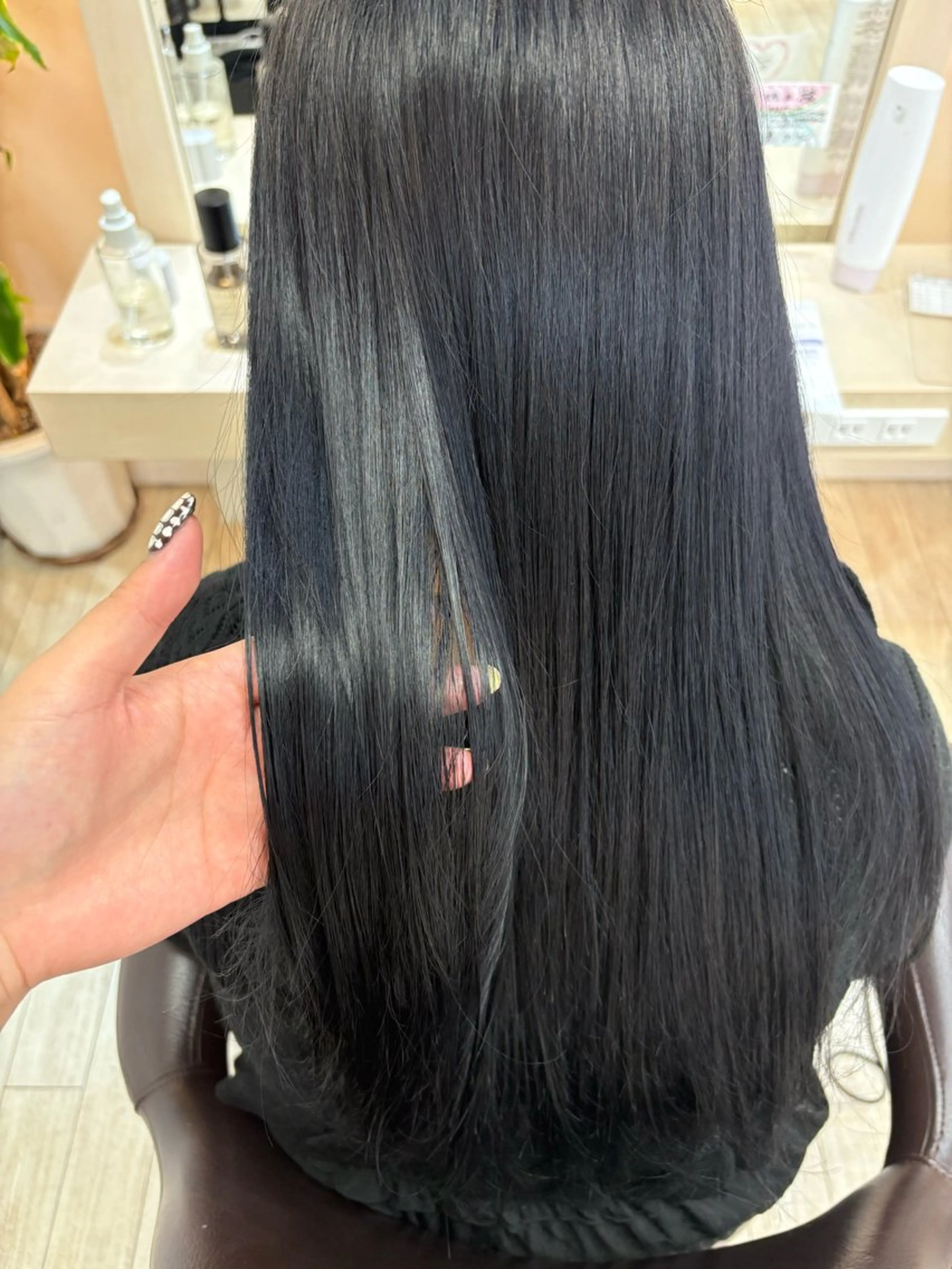 ロング カラー 透明感カラー ダブルカラー ハイライトカラー インナーカラー 顔まわりレイヤー ヘアカラー トリートメント CREA渋沢 モデル募集🌺アイナのヘアスタイル