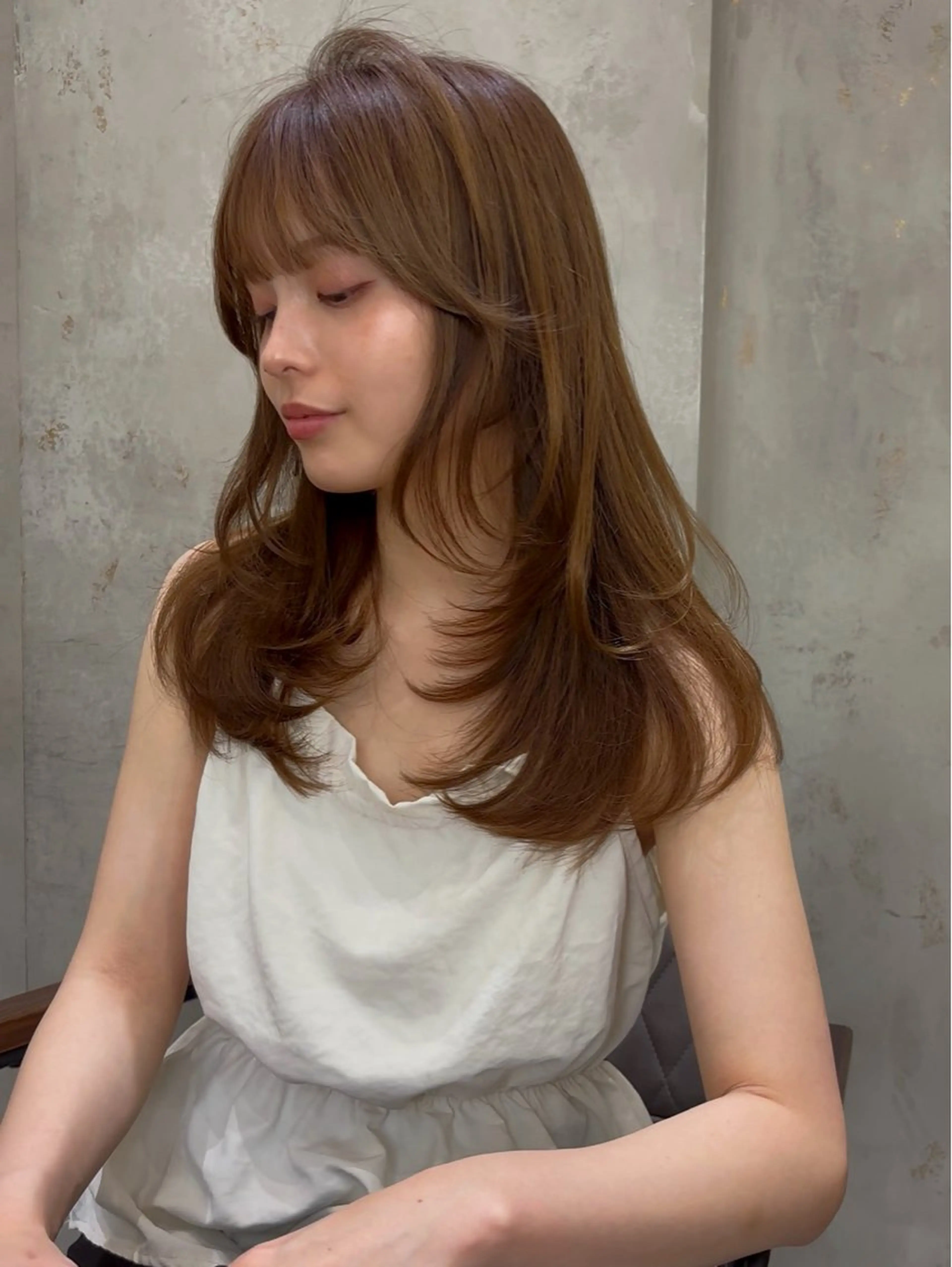 ミディアム カラー ベージュカラー レイヤーカット 縮毛矯正 【美髪矯正) 吉村　清志のヘアスタイル