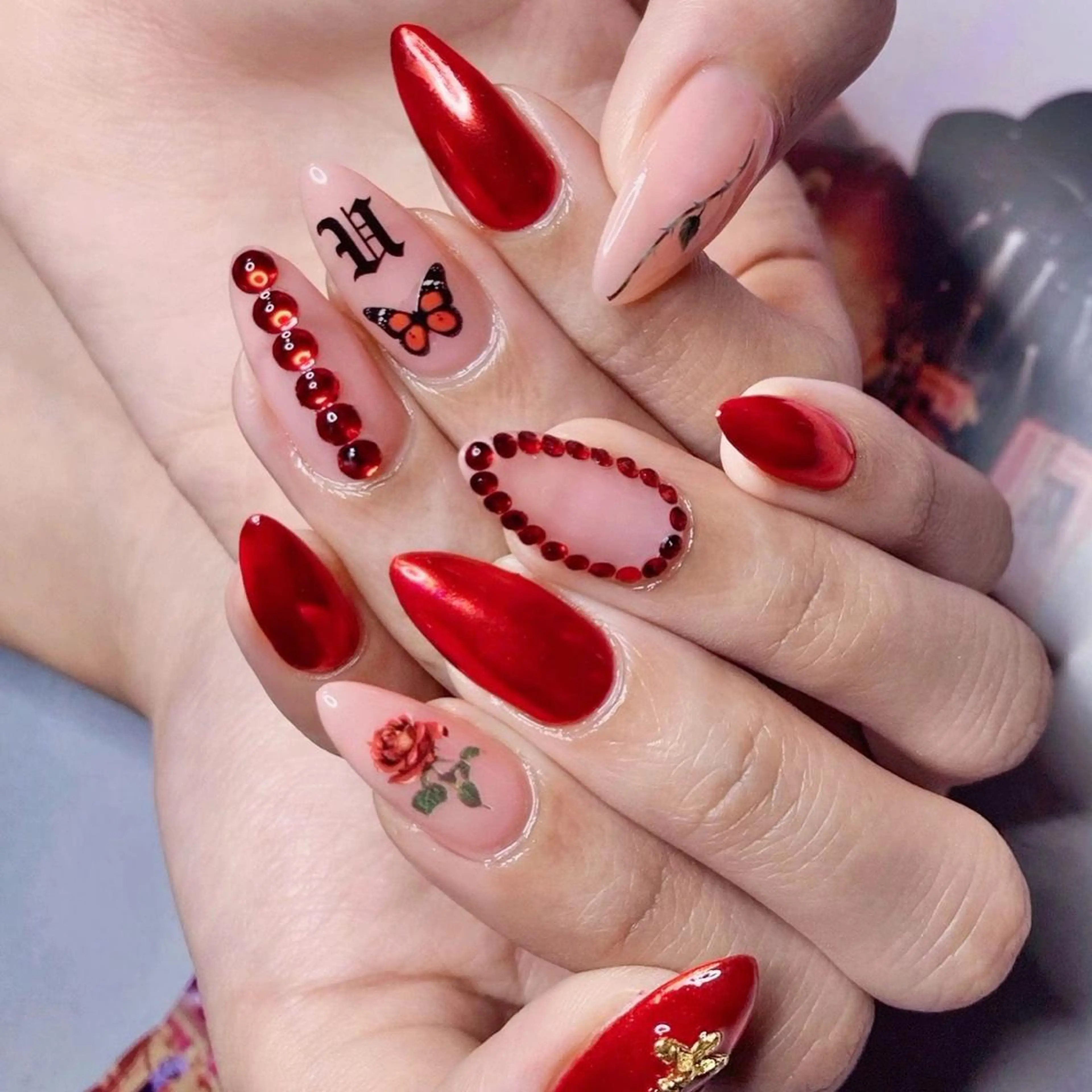 ネイル NOIROUGE所属・NOI ROUGEのネイルデザイン