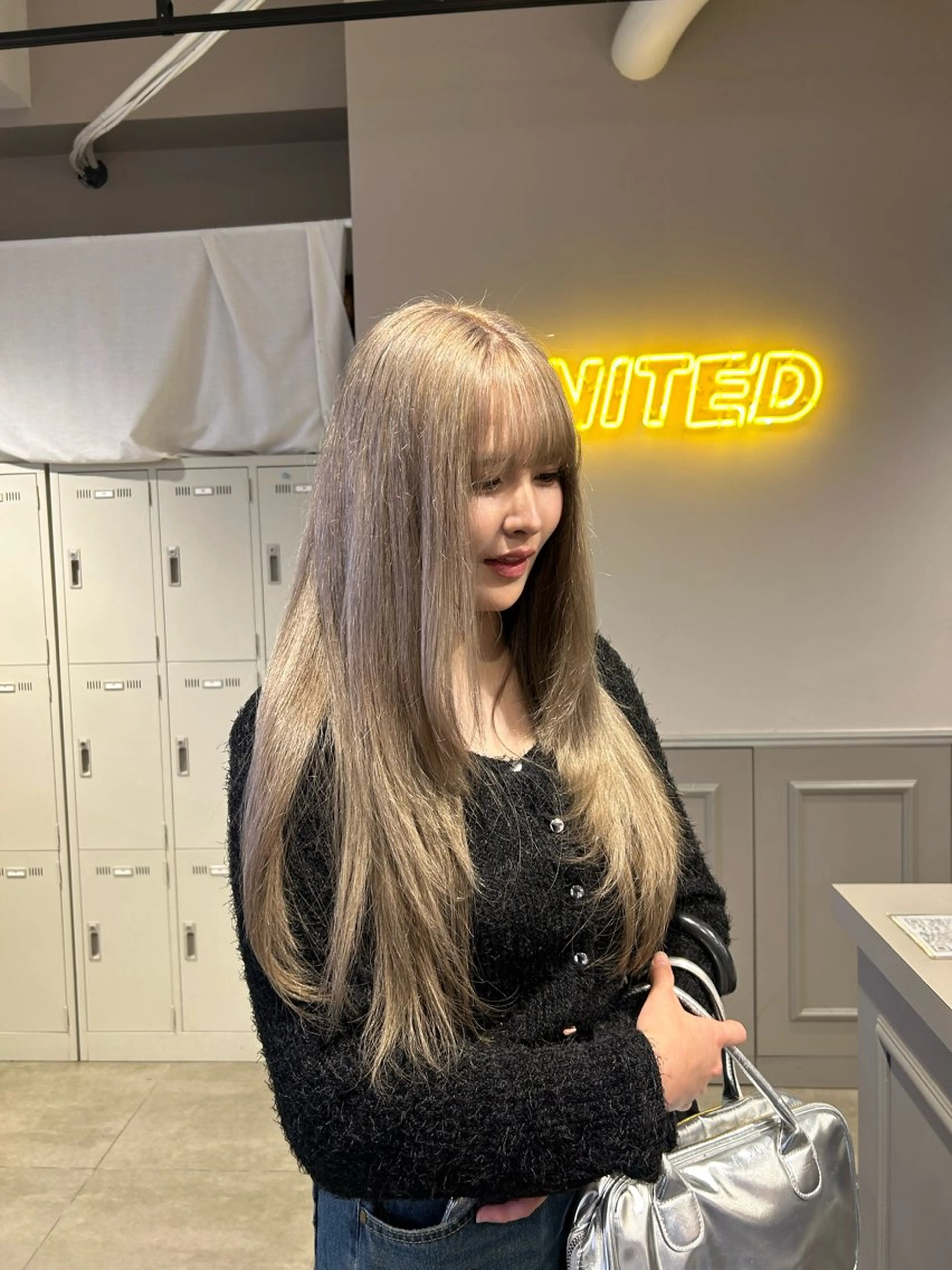 ロング カラー ヘアカラー 韓国ヘア暗髪 ダブルカラーメンズ可のヘアスタイル