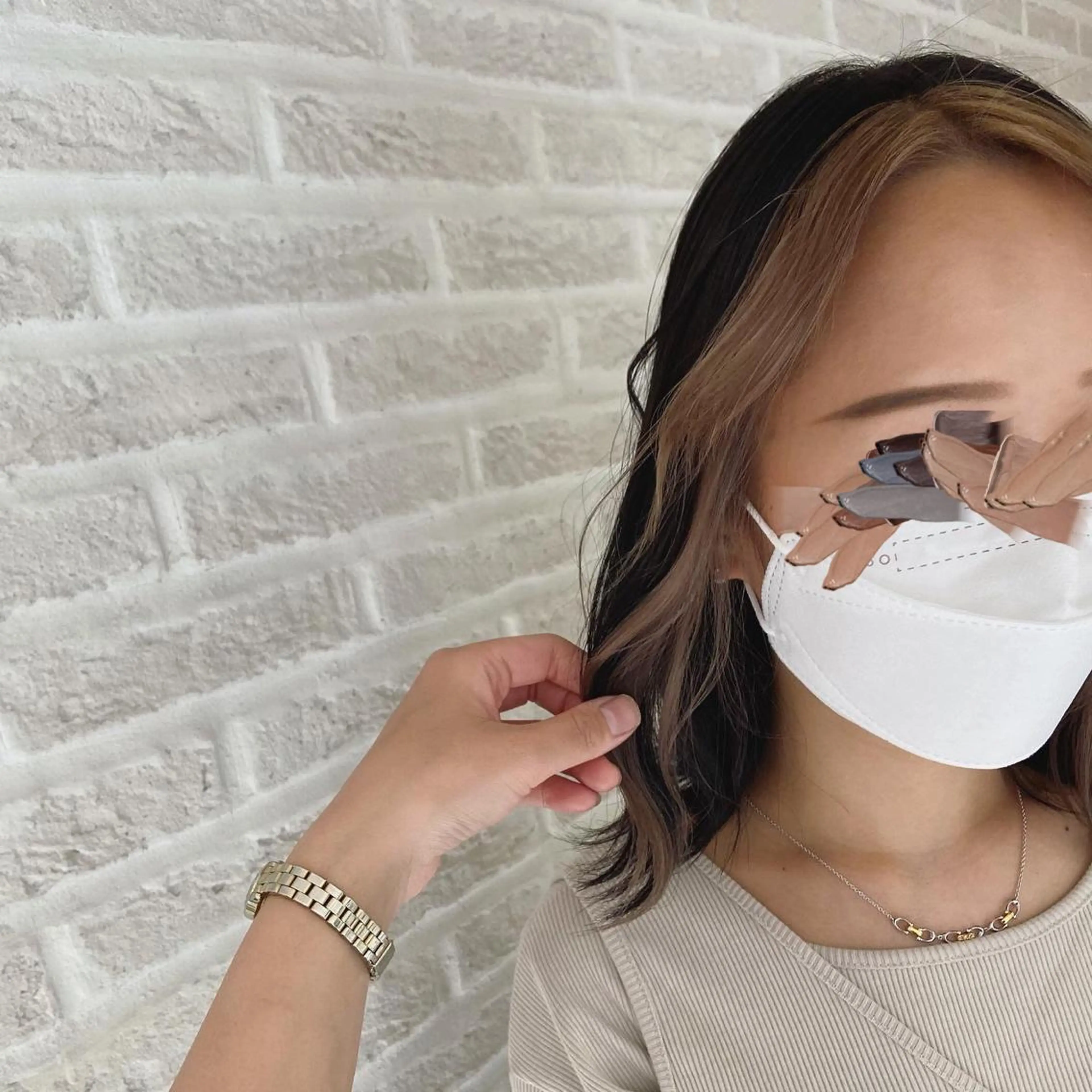 ミディアム カラー ヘアアレンジ ミストバング ベージュカラー ブリーチ 透明感カラー  フェイスフレーミング 北岡慶子☺︎／ リピーター様多数👏のヘアスタイル