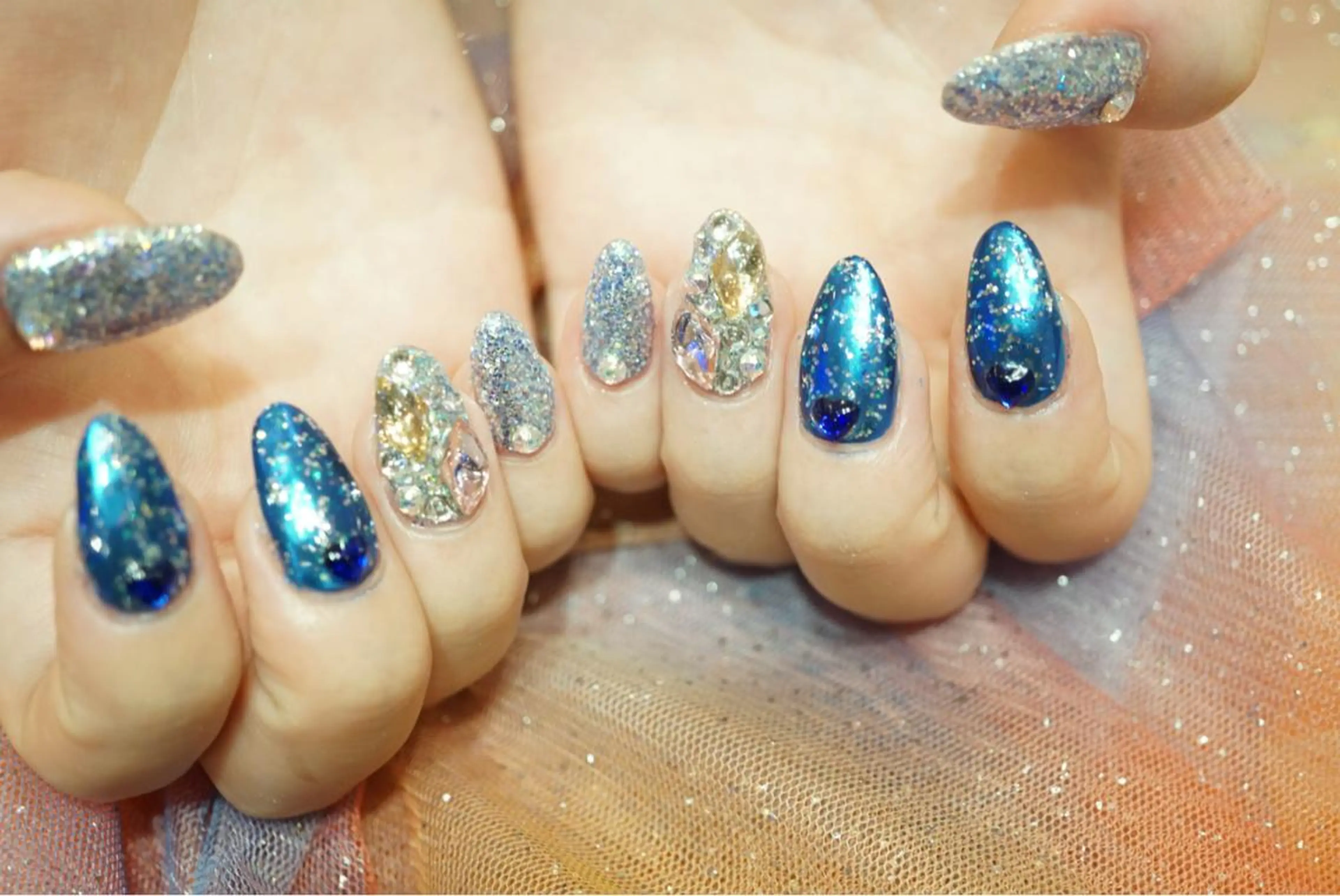 ネイル ストーンネイル Rire_eye+beauty_nail所属・Rire_ nail_yukiのネイルデザイン