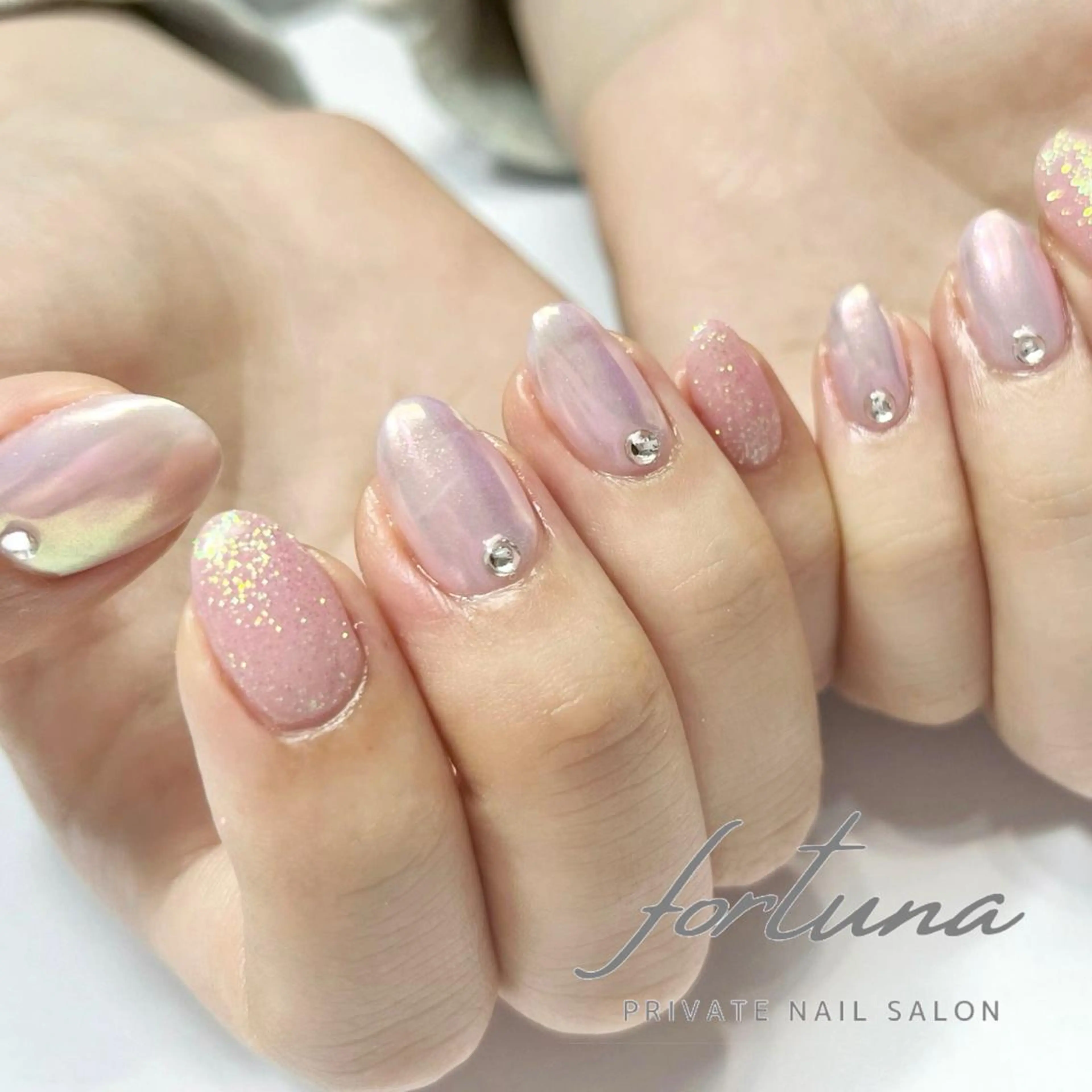 ネイル オーロラネイル ミラーネイル ピンク ハンドネイル fortuna 武藤裕美のネイルデザイン