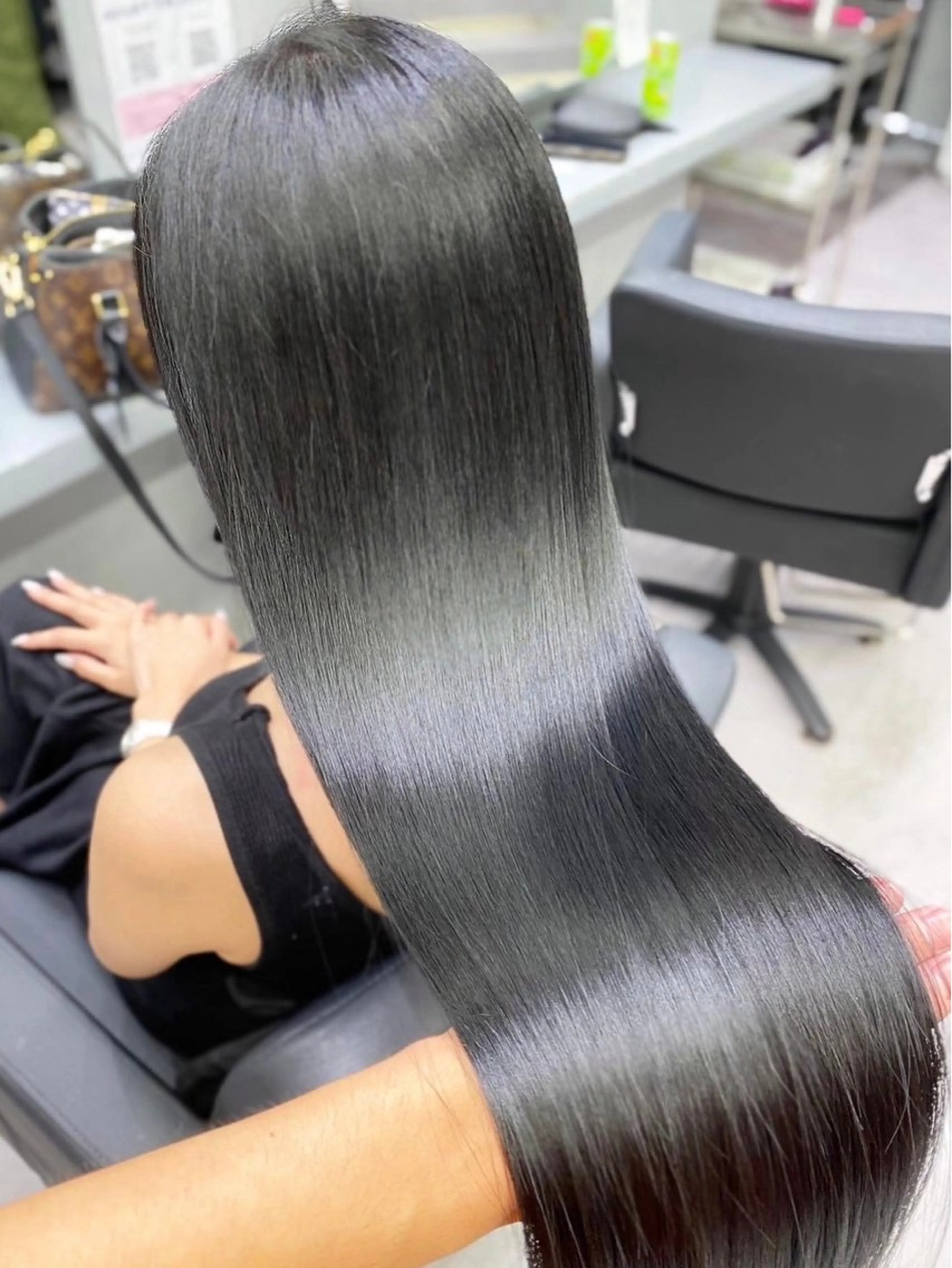 ロング シールエクステ エクステ 外国人風カラー 髪質改善 韓国風ヘア カット ヘアカラー トリートメント elyts-omotesando-所属・【elyts】 𝑲𝑶𝑼𝑲𝑰のヘアスタイル