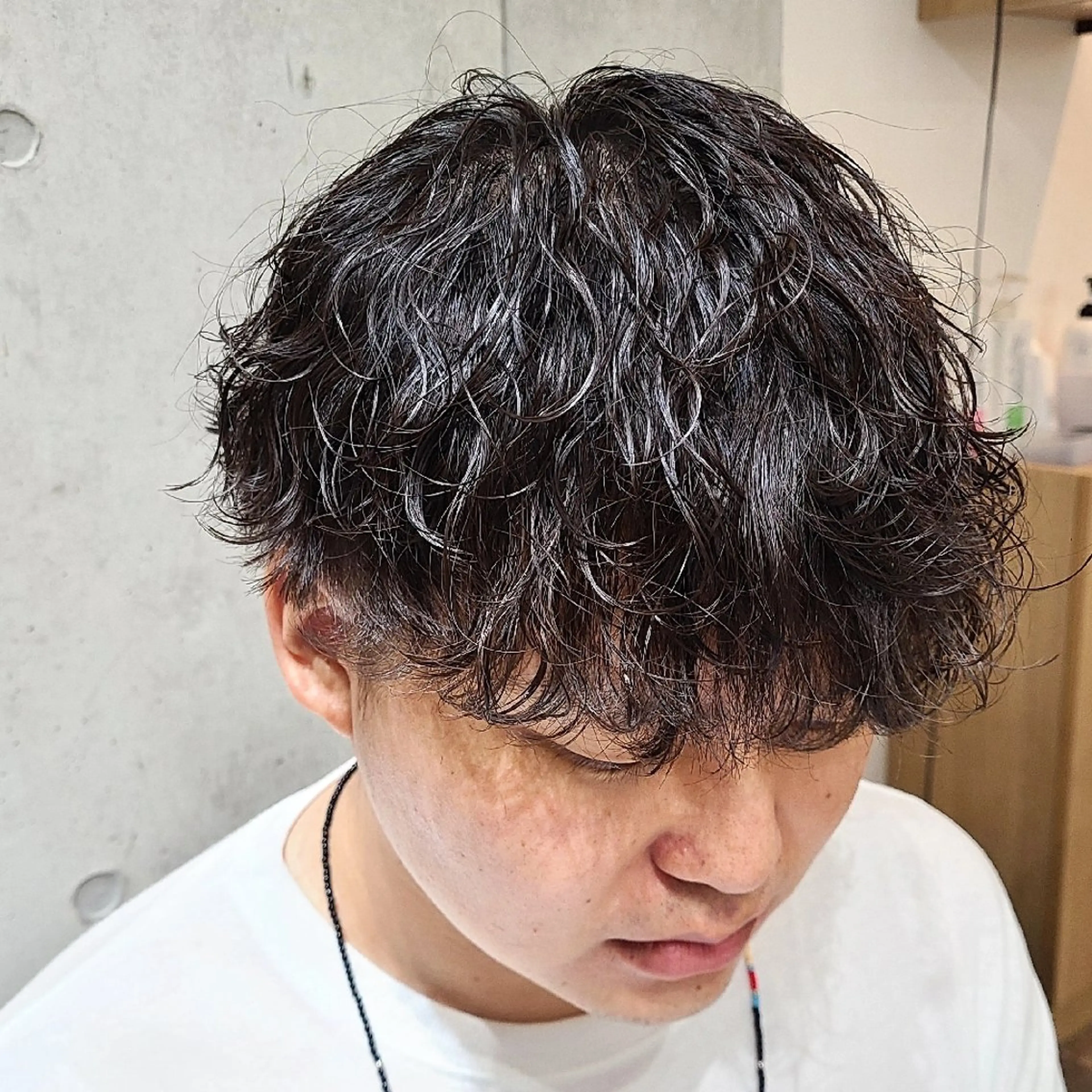 メンズ ショート パーマ メンズハイライト メンズインナーカラー メンズパーマ プードルパーマ ツイストスパイラルパーマ KAZUMA /メンズ特化/パーマのヘアスタイル