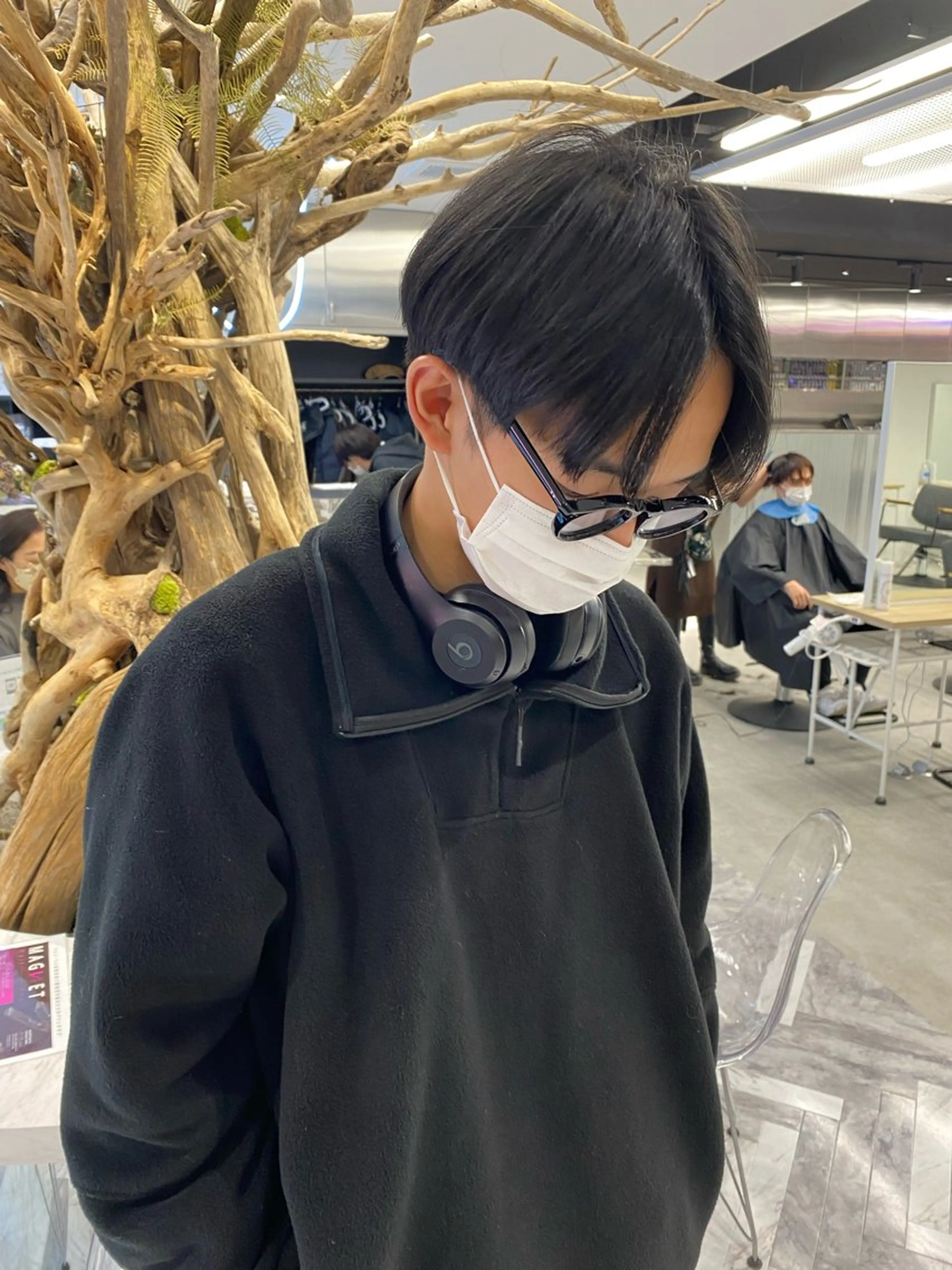 ショート メンズ メンズパーマ メンズツイストパーマ 波巻きパーマ ツイストパーマ カット カラーモデル⚡️ REONのヘアスタイル