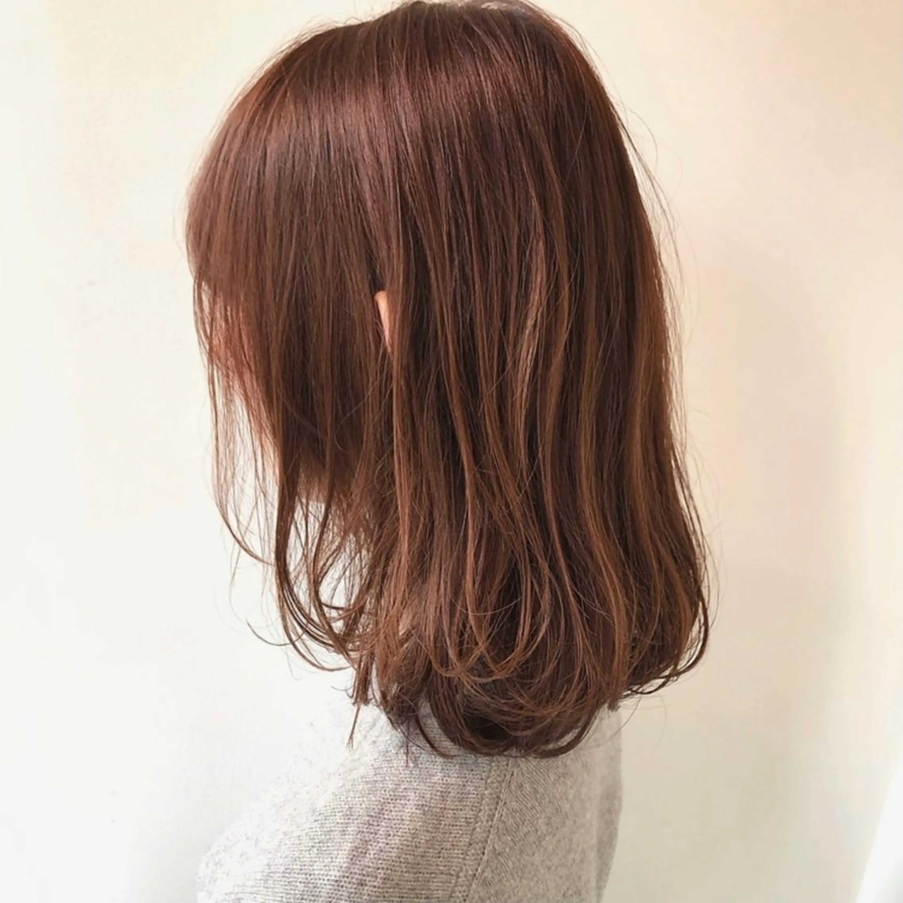 セミロング カラー ベージュカラー オレンジ オレンジベージュ インナーカラー|前髪 カットKANNA🤍のヘアスタイル