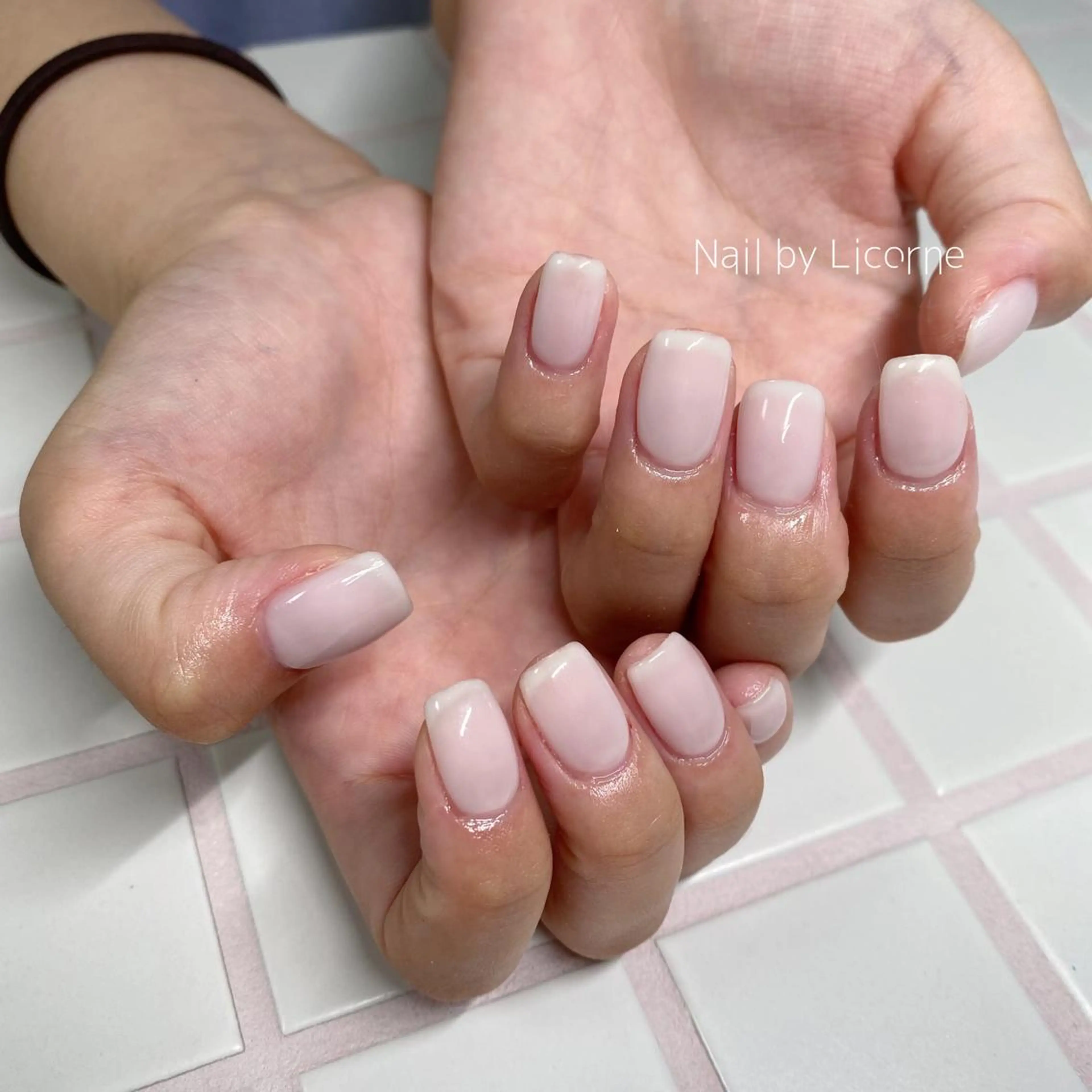 ネイル アートネイル オーロラネイル フレンチネイル 氷ネイル・うるうるネイル マグネットネイル ハンドネイル Nail by Licorneのネイルデザイン