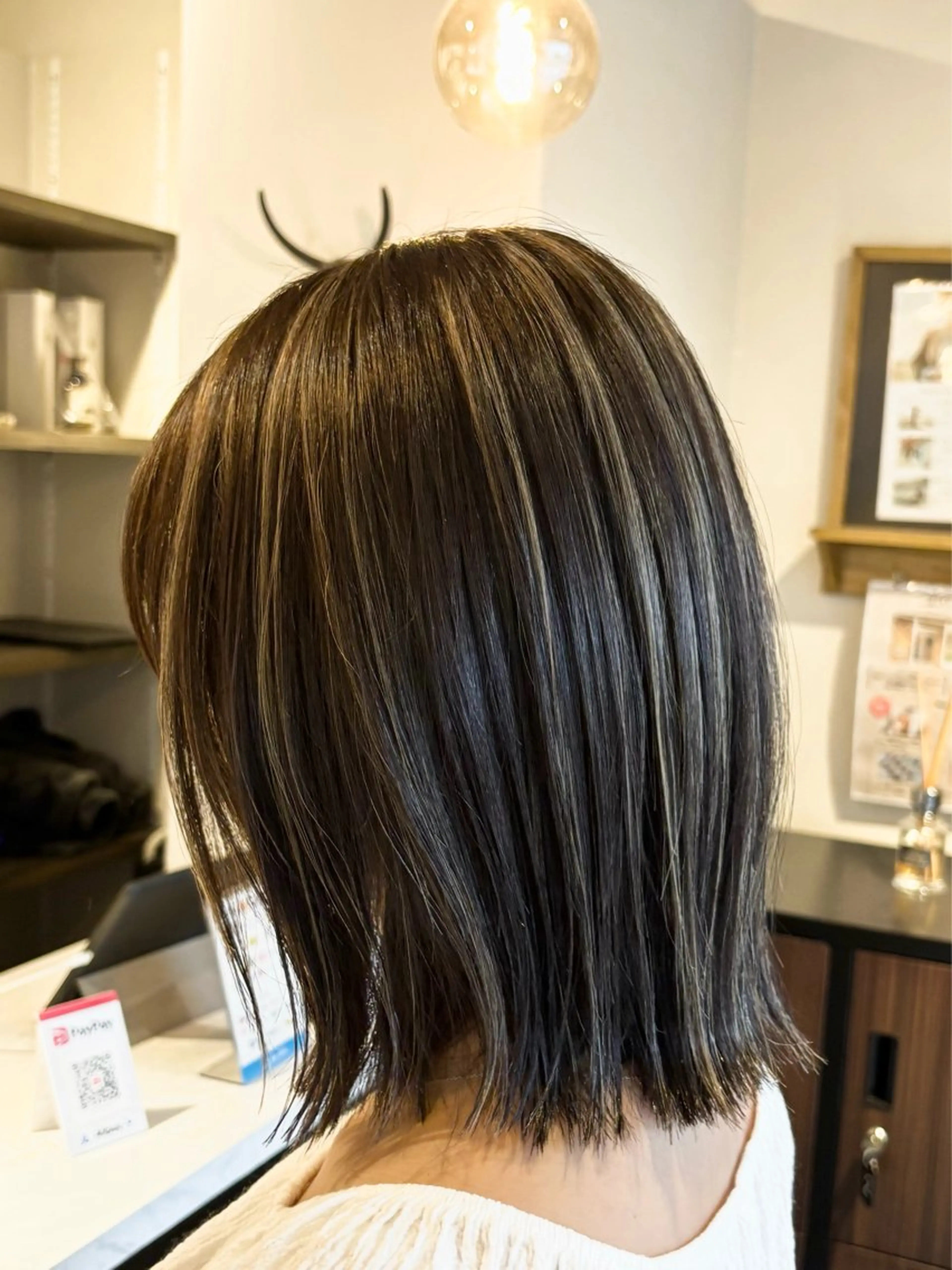 ミディアム ハイライト カット ヘアカラー miyuu🔆 ナチュラルハイライトのヘアスタイル