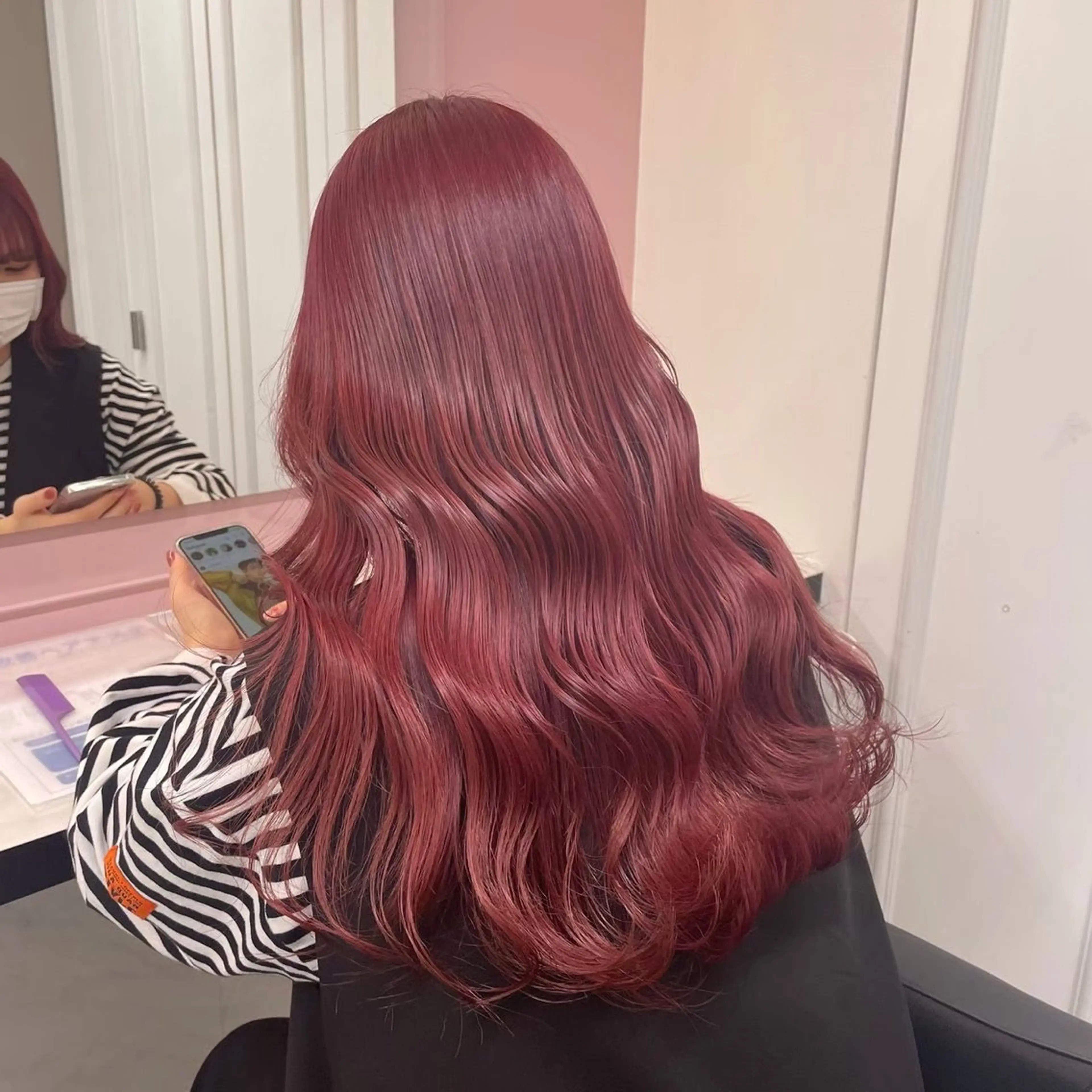 ロング カラー ワインレッド🍒ラベ ンダーKiyokaのヘアスタイル