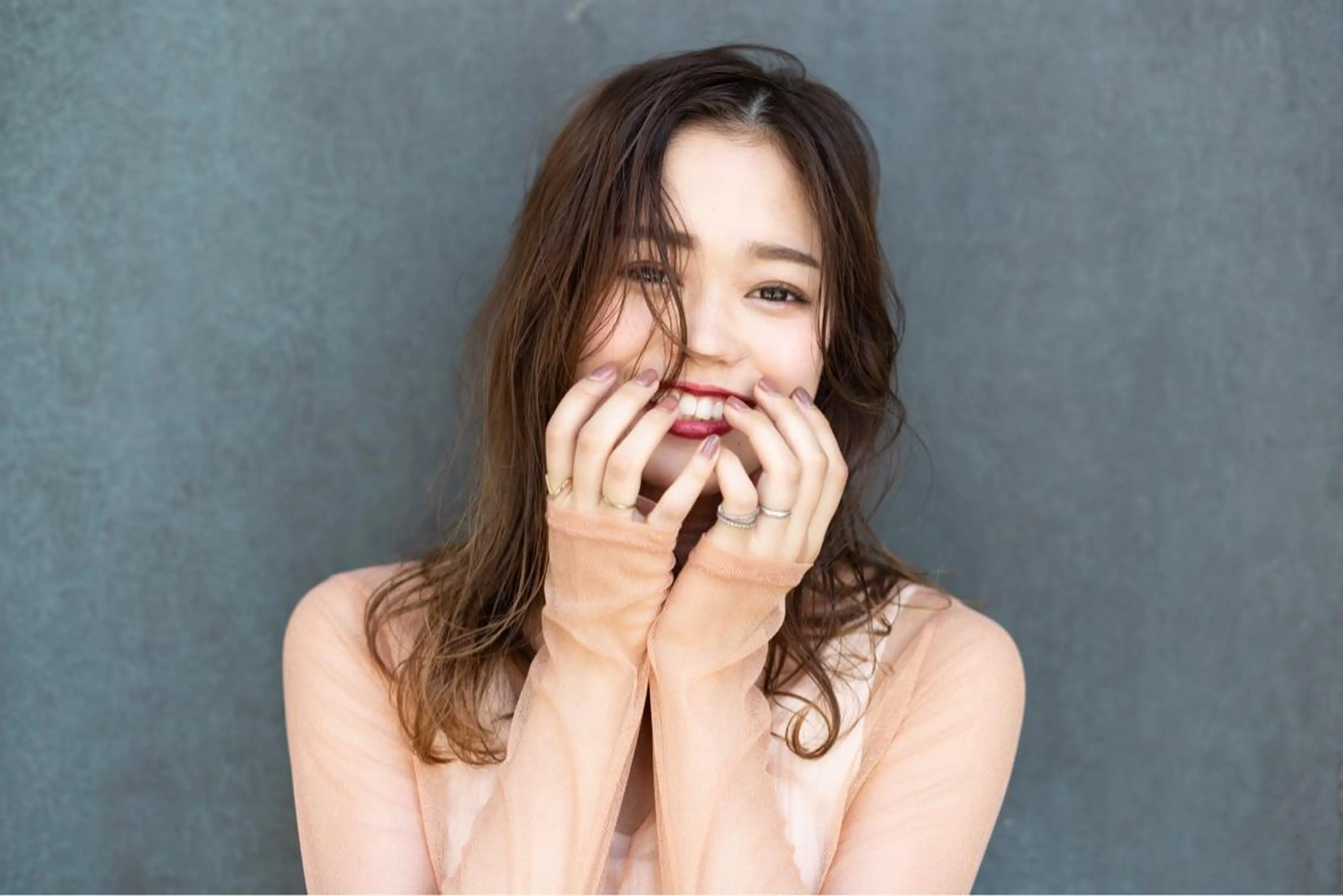 セミロング カラー ツジガキ ユウスケのヘアスタイル