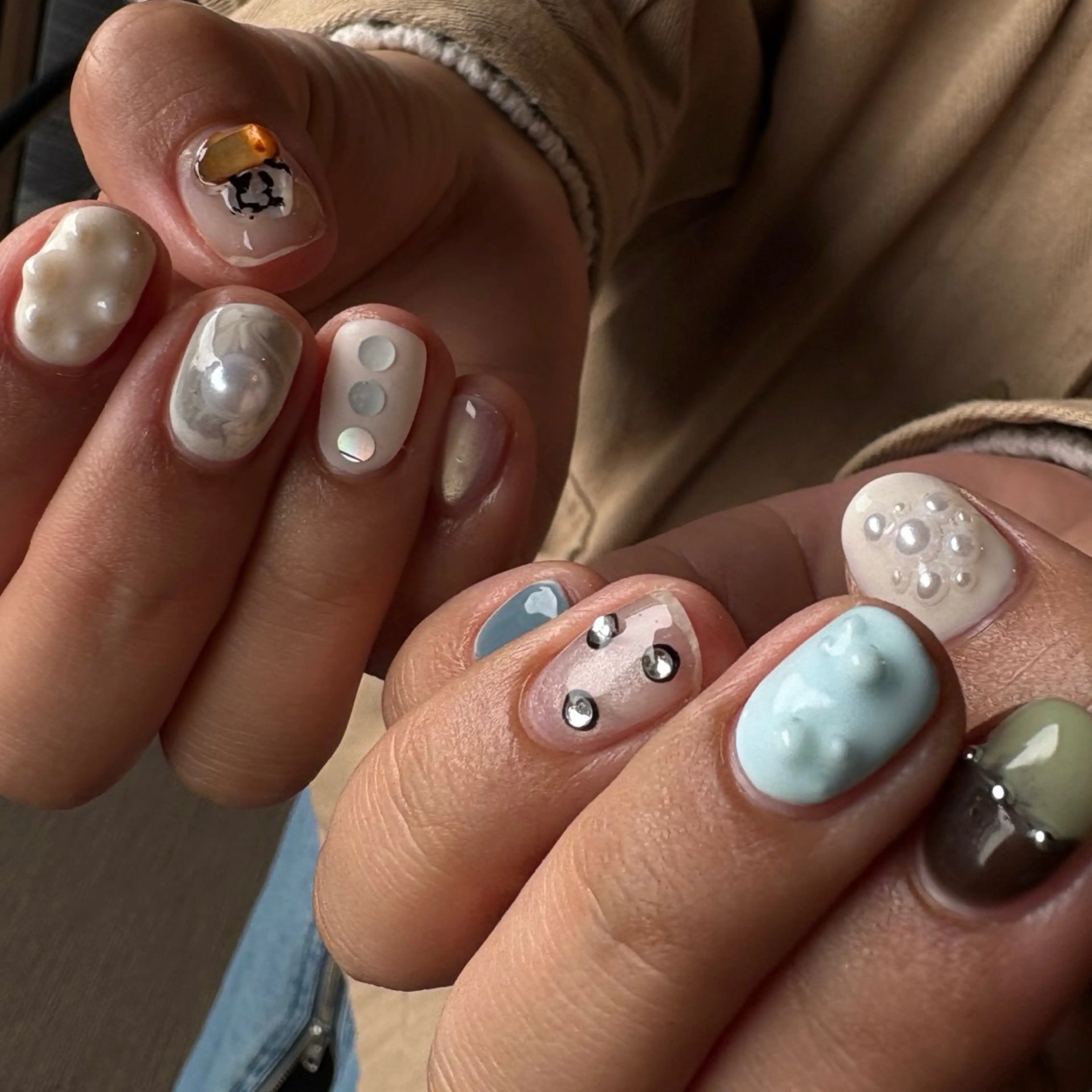 ネイル マグネットネイル ニュアンスネイル ぷっくりネイル ハンドネイル nail amuseのネイルデザイン