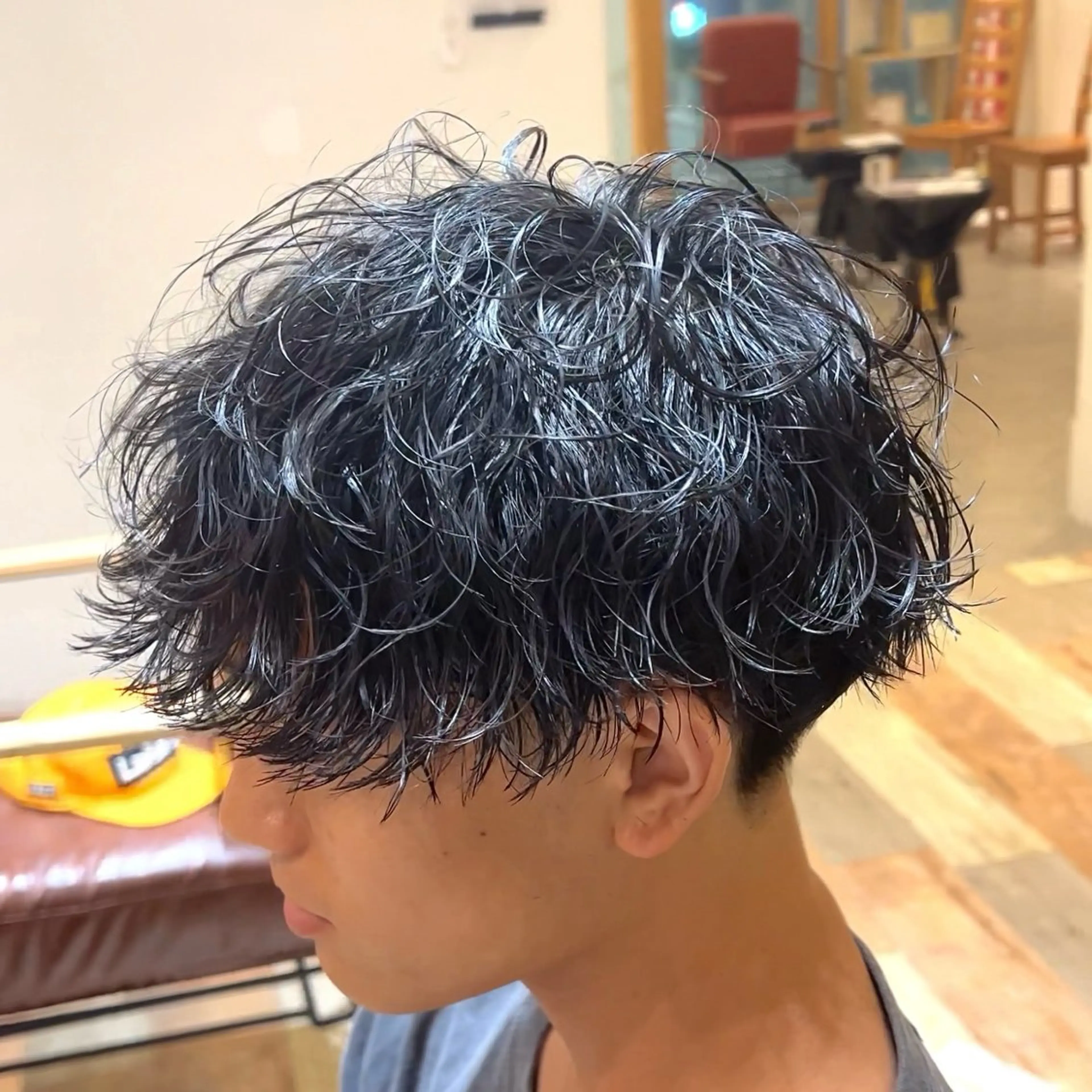 パーマ メンズ カット パーマ メンズパーマ眉毛 特化アユム🔥のヘアスタイル