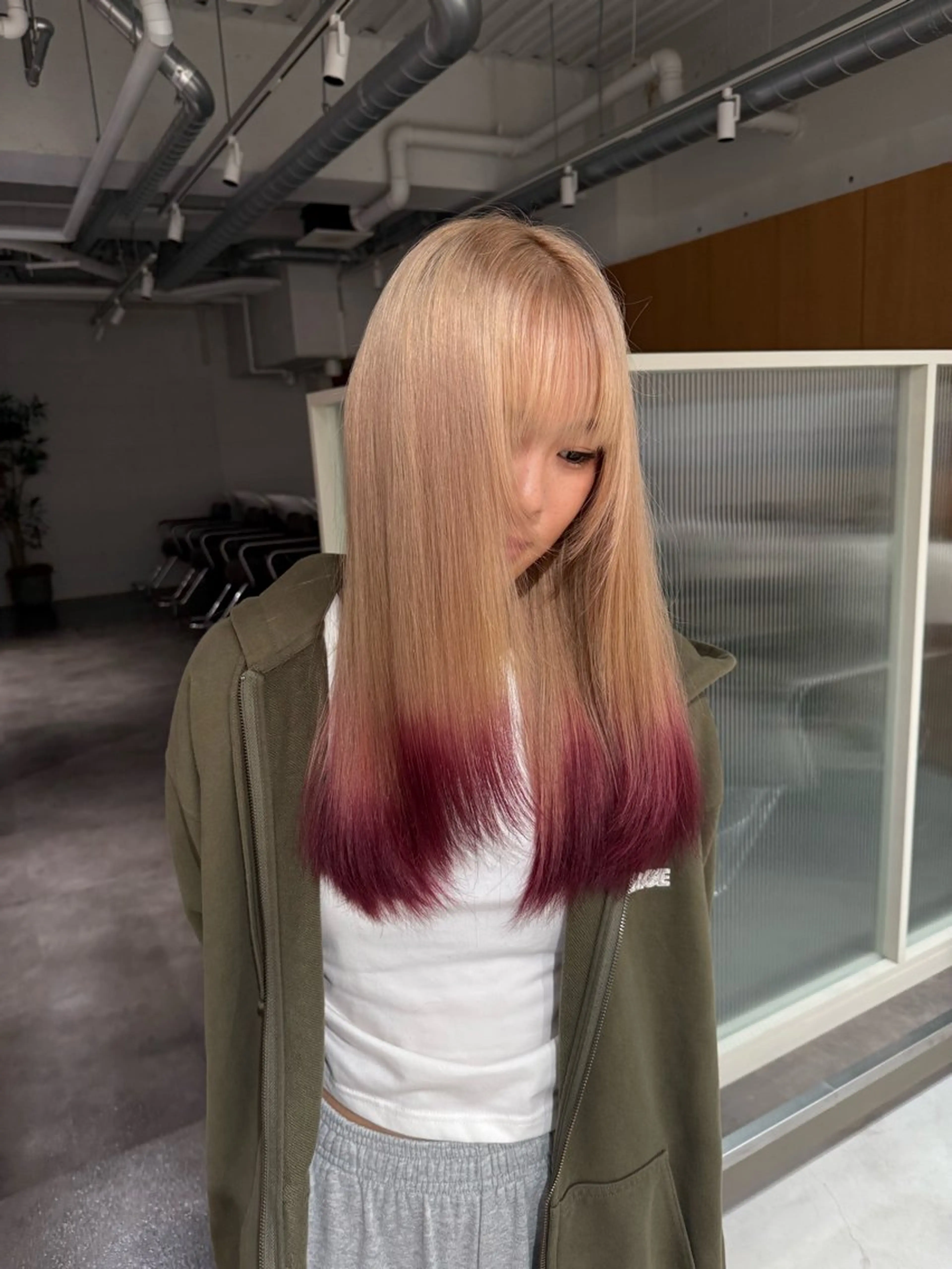 ロング ヘアカラー yuinaハイライト /デザインモデル募集のヘアスタイル